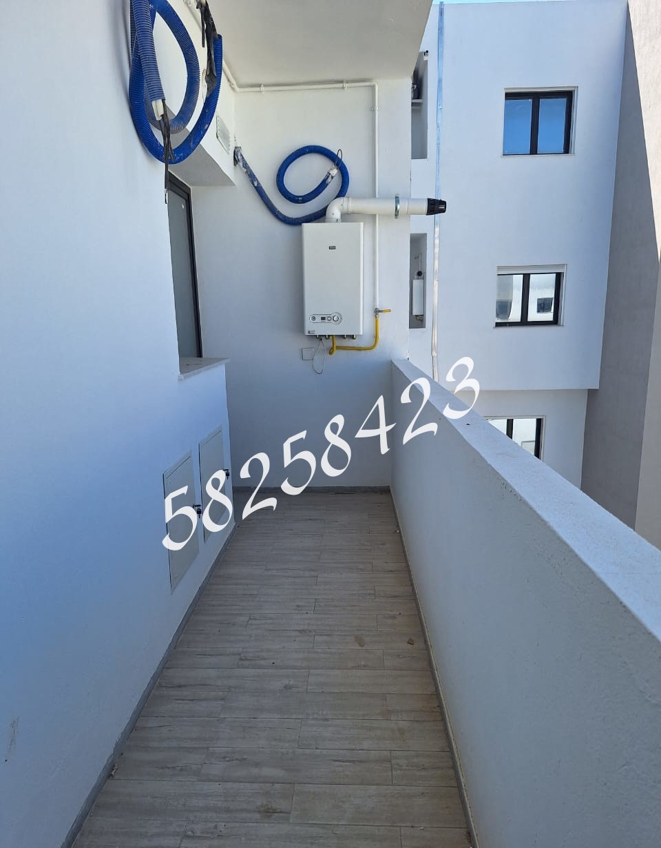 La Marsa El Aouina Vente Appart. 3 pices S plus 2  jardins de laouina tel 58258423 fb 8005