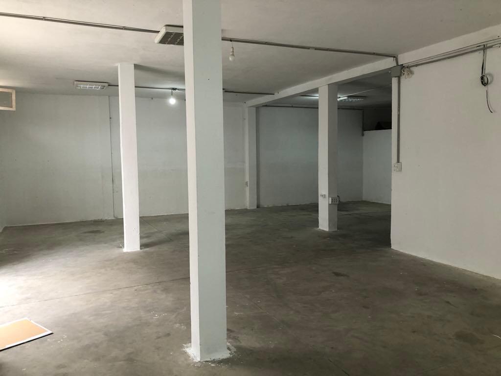 La Marsa El Aouina Bureaux & Commerces Atelier,Garage Dpt de 180 m cit les orangers la soukra