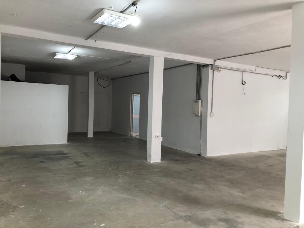 La Marsa El Aouina Bureaux & Commerces Atelier,Garage Dpt de 180 m cit les orangers la soukra