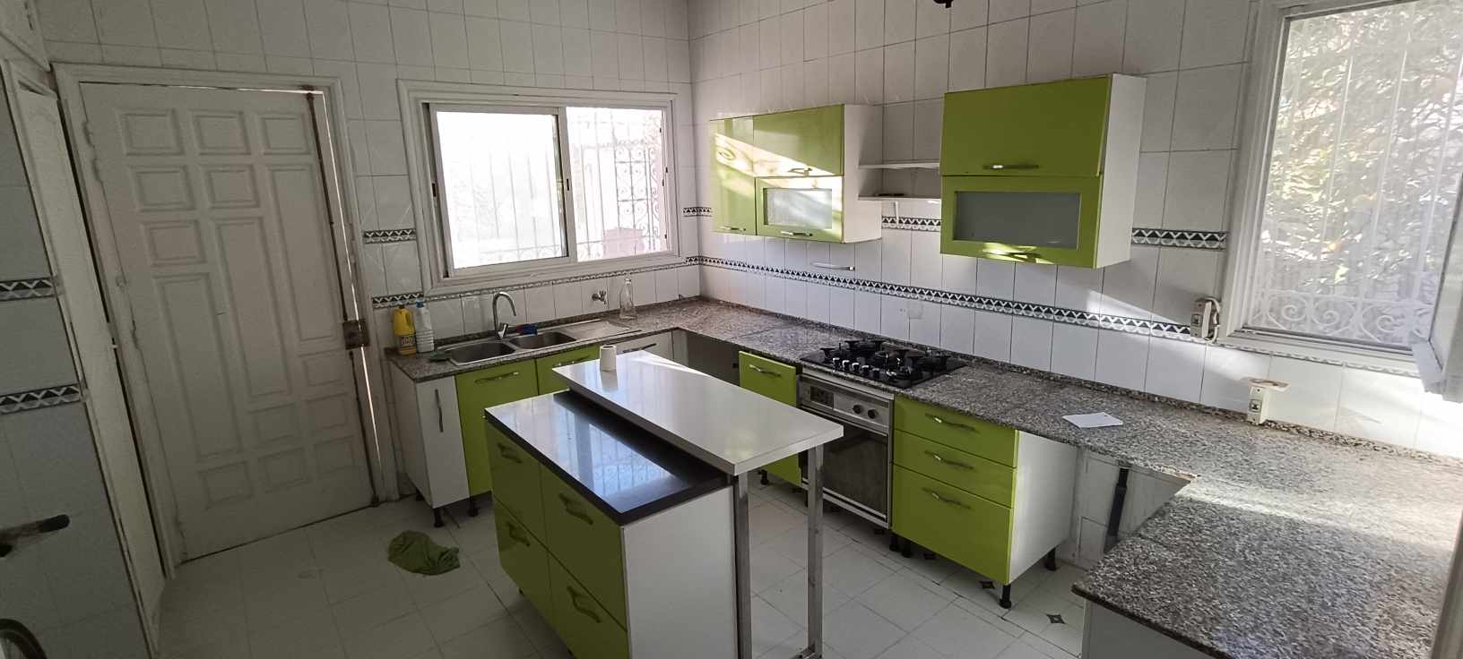 El Menzah Mutuelle Ville Location Appart. 5 pices+ Rdc de villa s4 indpendant