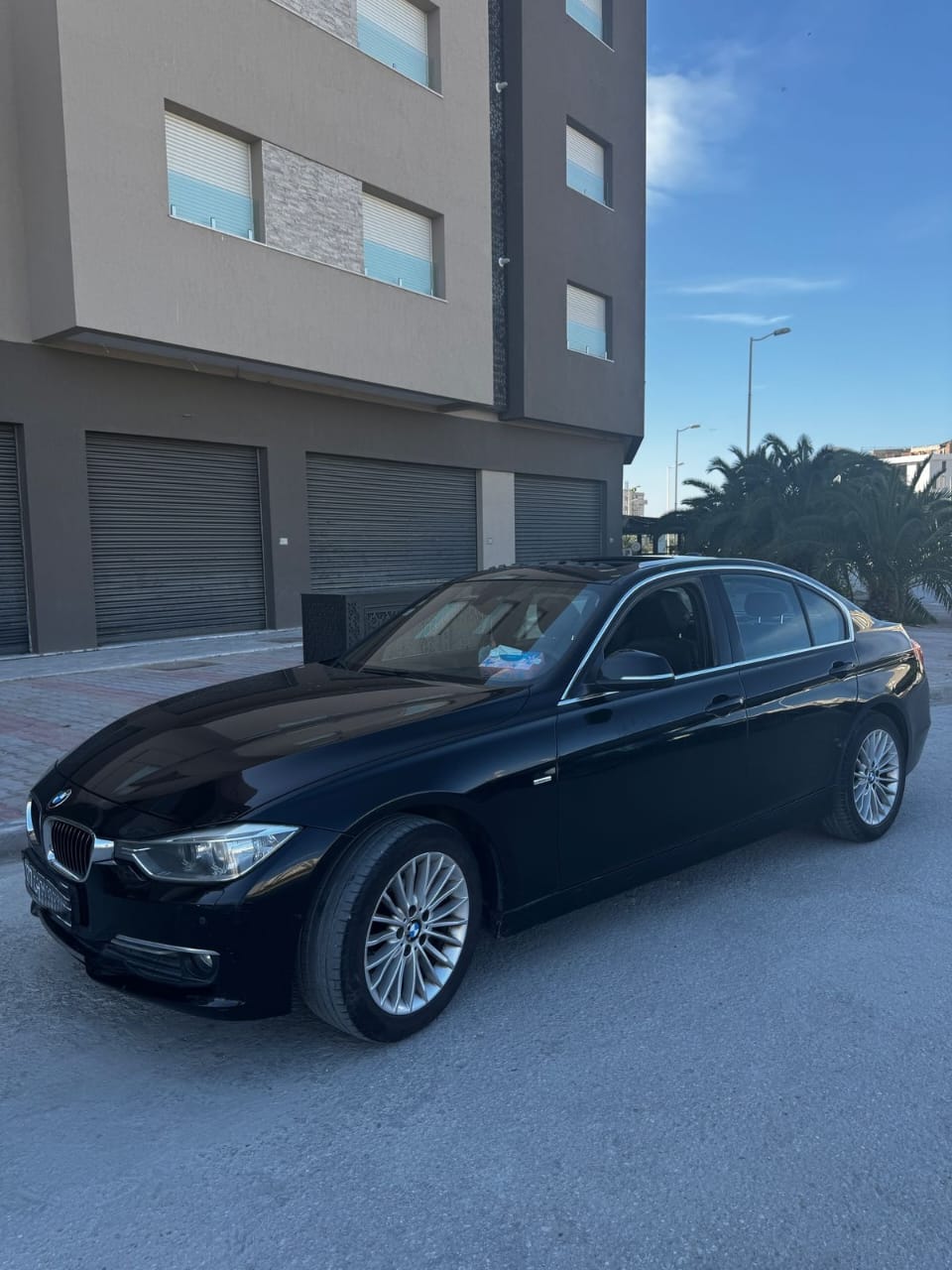 El Menzah El Manar 1 Bmw Serie 3 Bmw f30 luxury