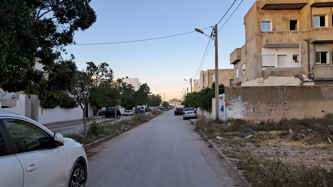 Raoued Cite Ennour Jaafar Terrain Terrain nu Terrain carr constructible  l'ariana