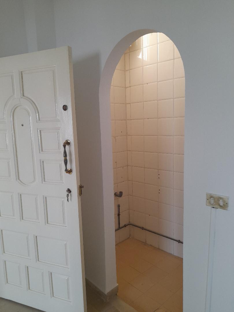 Sidi El Bechir Abou El Kacem Chebbi Bureaux & Commerces Bureau Bureau bab jedid cv tunis