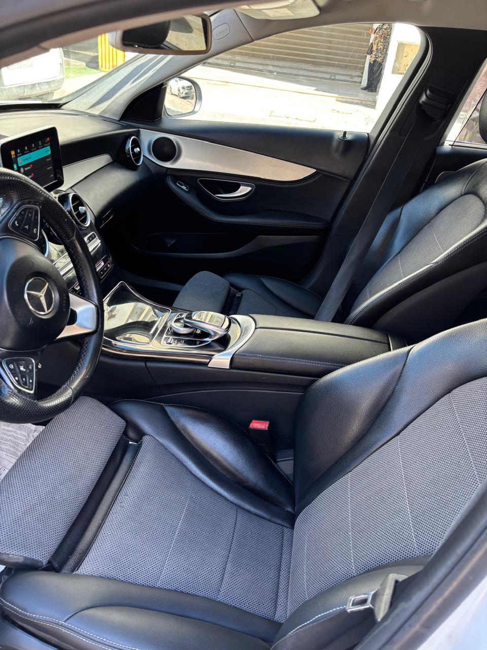 La Marsa El Aouina Mercedes C Mercedes c180 fin 2015 carplay camra jantes amg