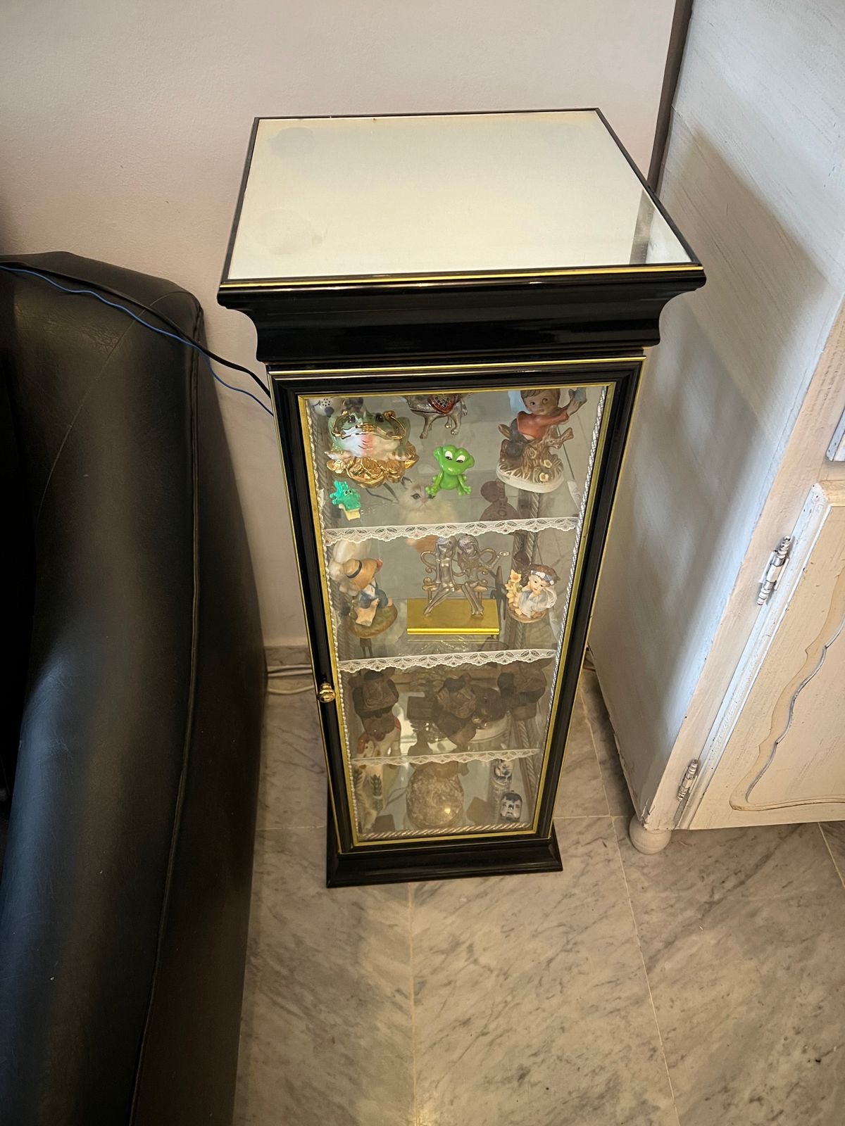 Ain Zaghouan Jardins de Carthage Objets de dcoration Dcoration intrieure Argentiere console avec grand miroir avec vitrine