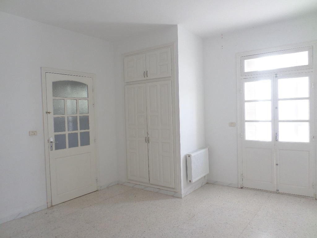 Sousse Ville Sousse Location Appart. 3 pices Appartements s plus 2 prs de l'isg