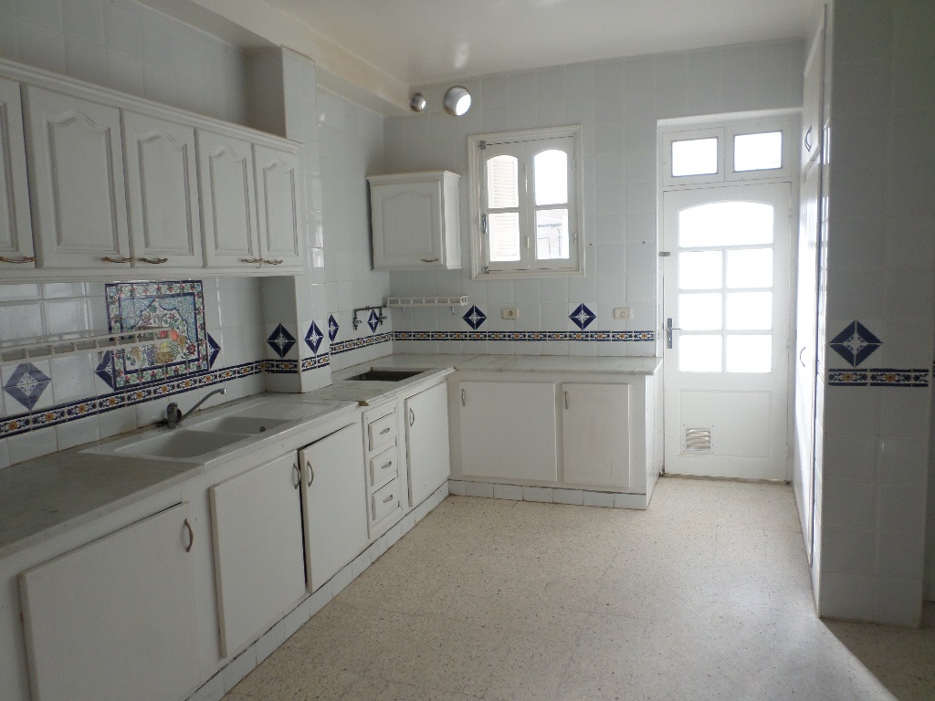 Sousse Ville Sousse Location Appart. 3 pices Appartements s plus 2 prs de l'isg