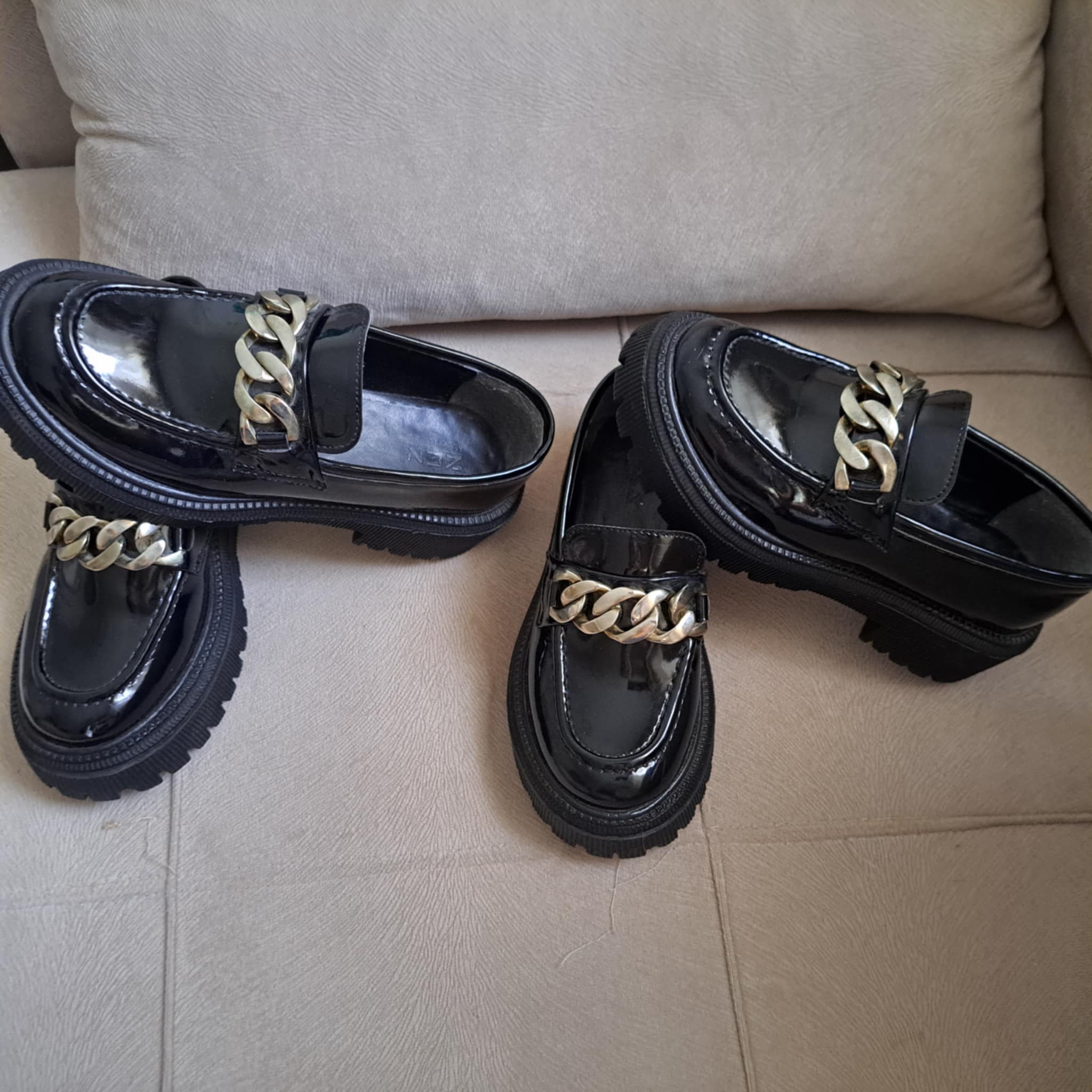El Mourouj El Mourouj Enfants Autre Deux chaussures d'enfants trs propre