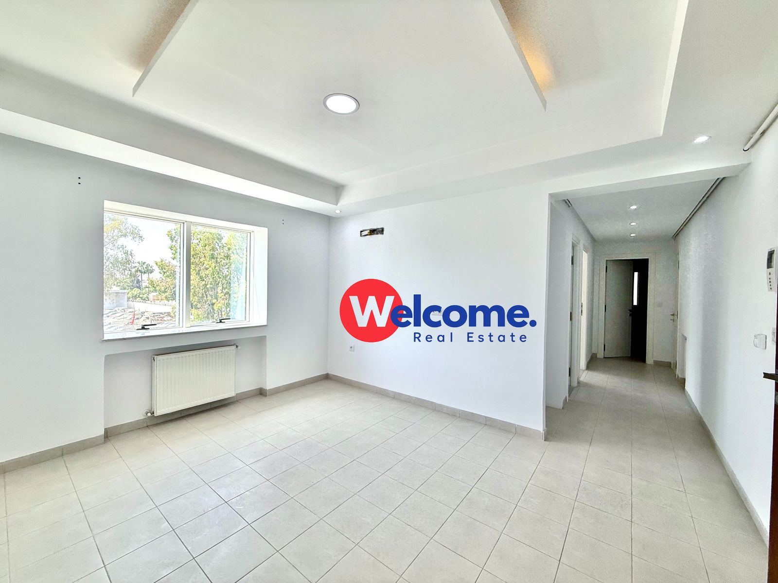 La Soukra La Soukra Bureaux & Commerces Bureau Bureau 76 m2  la soukra