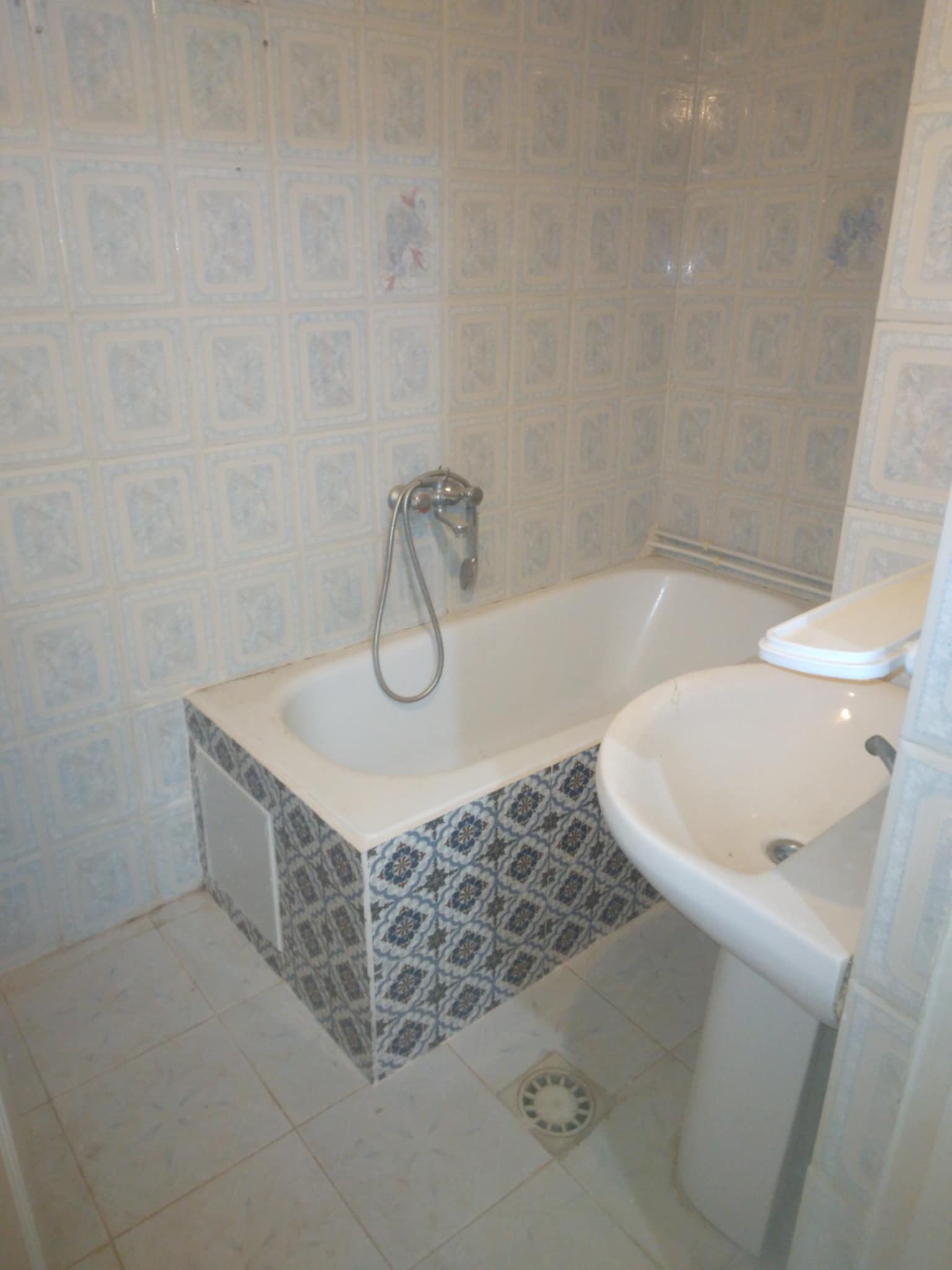 Le Bardo Bouchoucha Location Appart. 2 pices Grand s1 rez de chaussee propre pres steg 20 mars