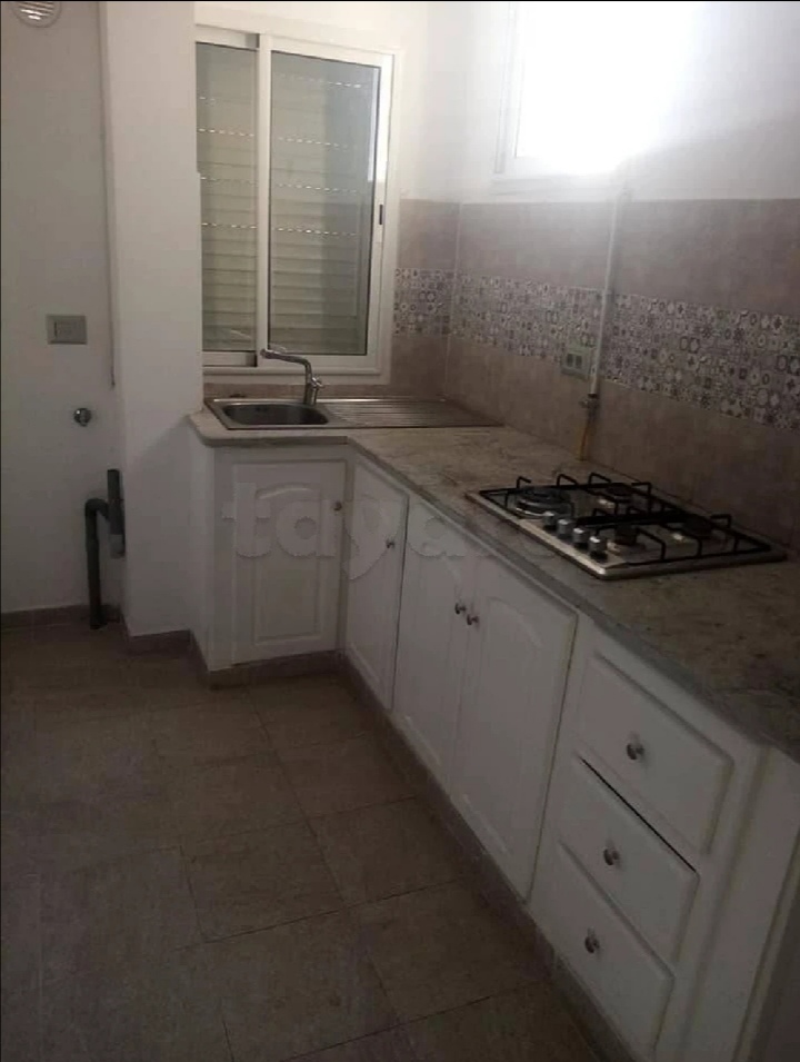 El Kram Le Kram Location Appart. 2 pices S1 haut standing avec balcon prs carrefour kram