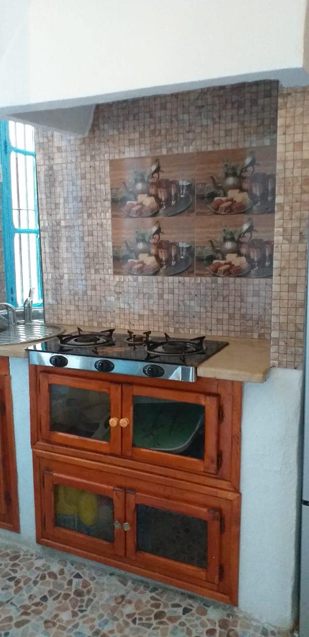 Bab Bhar Republique Location Appart. 1 pice Super grand s0 meuble avec balcon avenue madrid