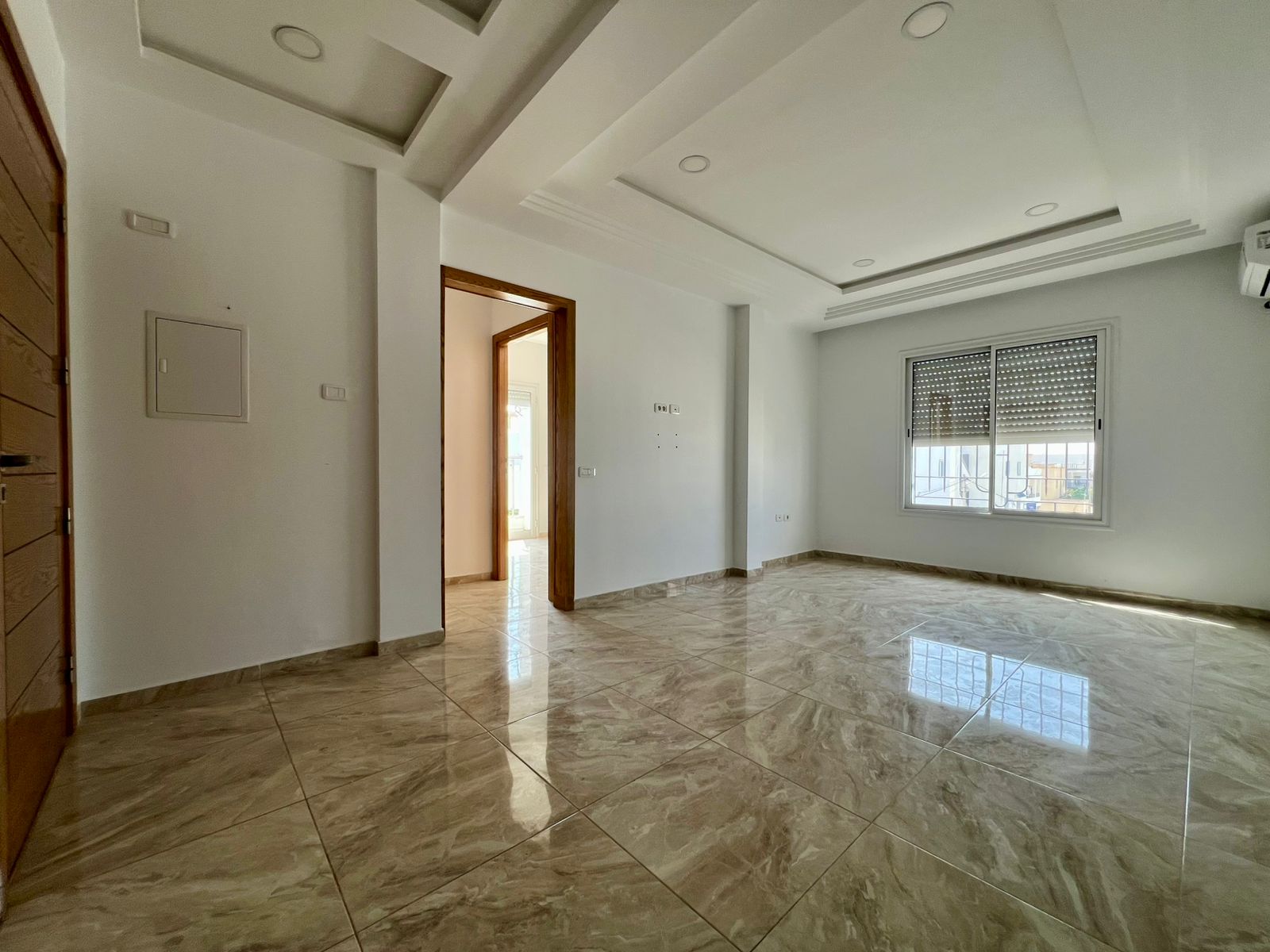 Ain Zaghouan Ain Zaghouan Location Appart. 3 pices Appt luxe s2  ain zaghouan super emplacement