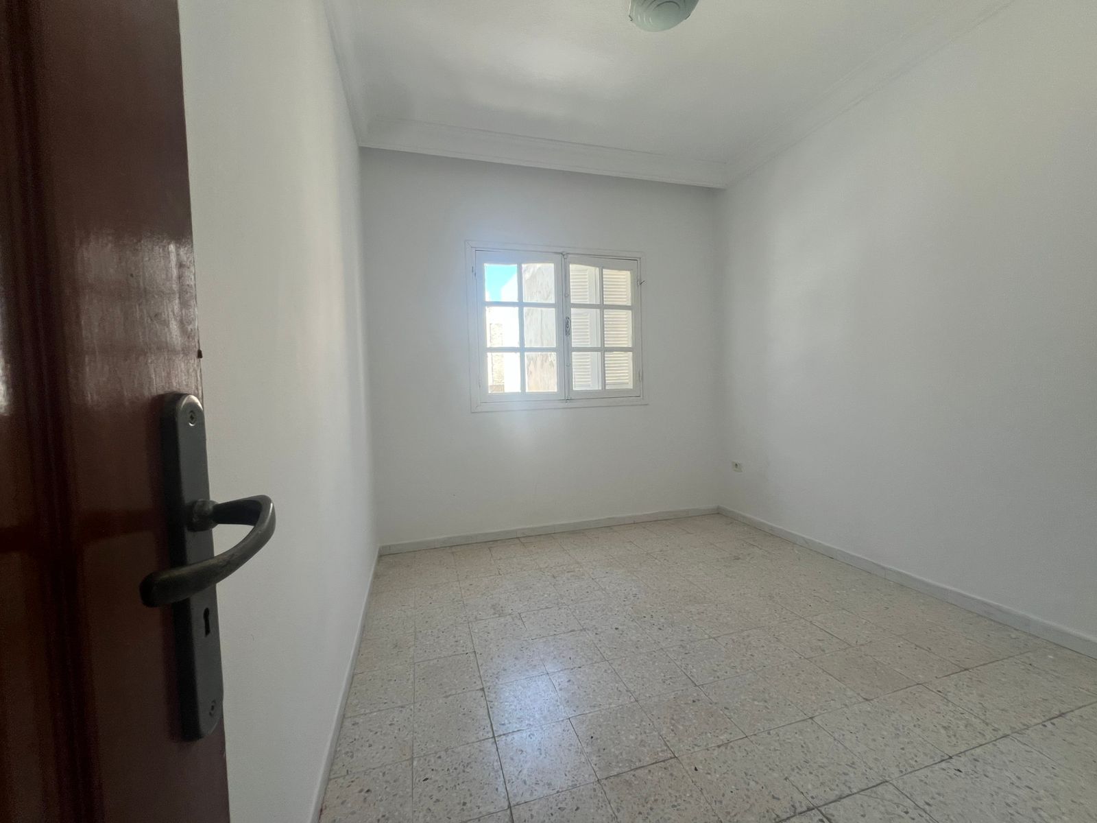 Carthage El Yasmina Location Appart. 3 pices S2 tres propre rue principale carthage yasmina