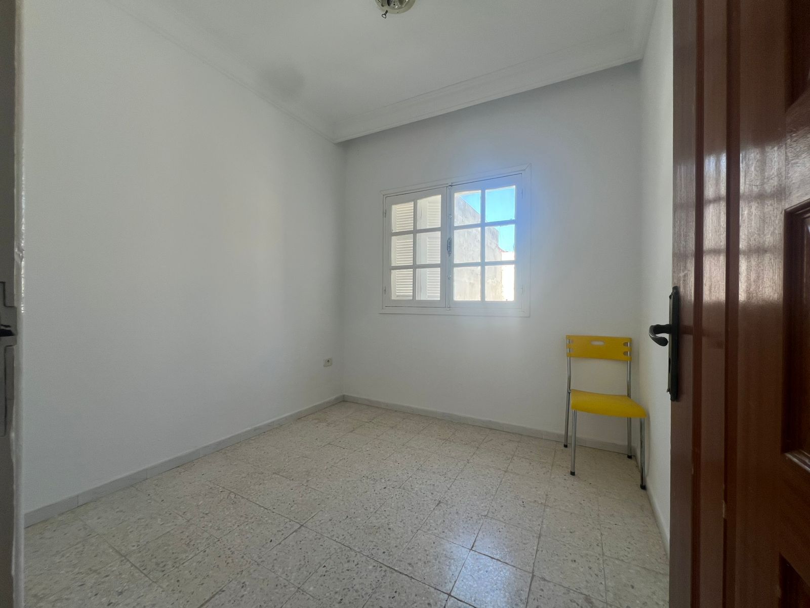 Carthage El Yasmina Location Appart. 3 pices S2 tres propre rue principale carthage yasmina