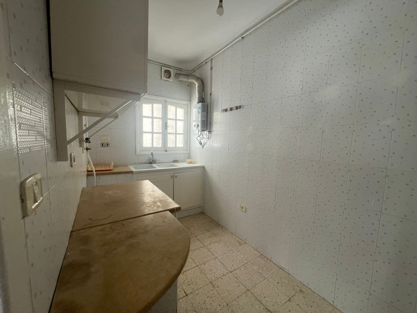 Carthage El Yasmina Location Appart. 3 pices S2 tres propre rue principale carthage yasmina