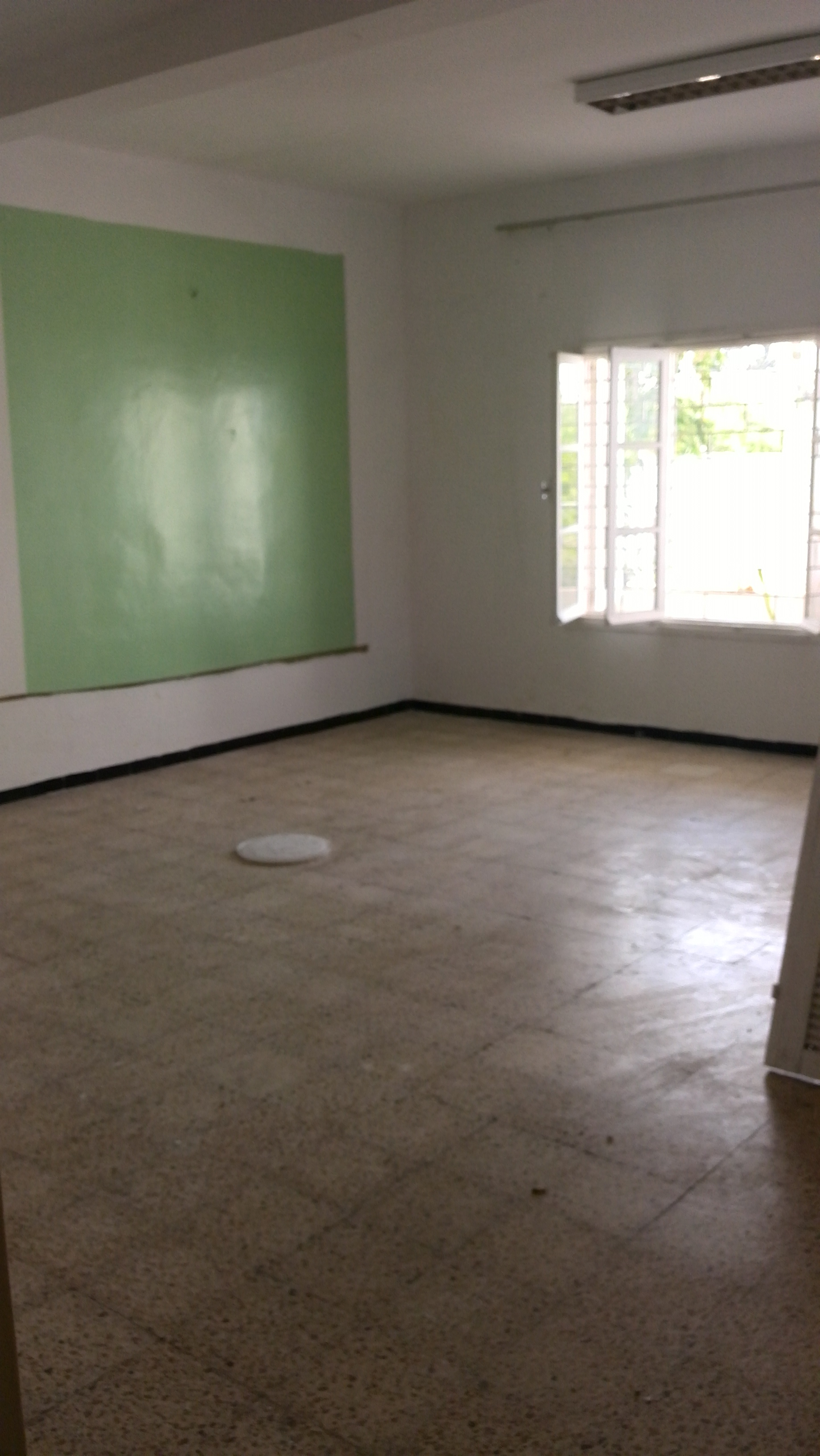 Le Bardo Le Bardo Location Appart. 4 pices Super grand etage villa s3 pres cnam bardo