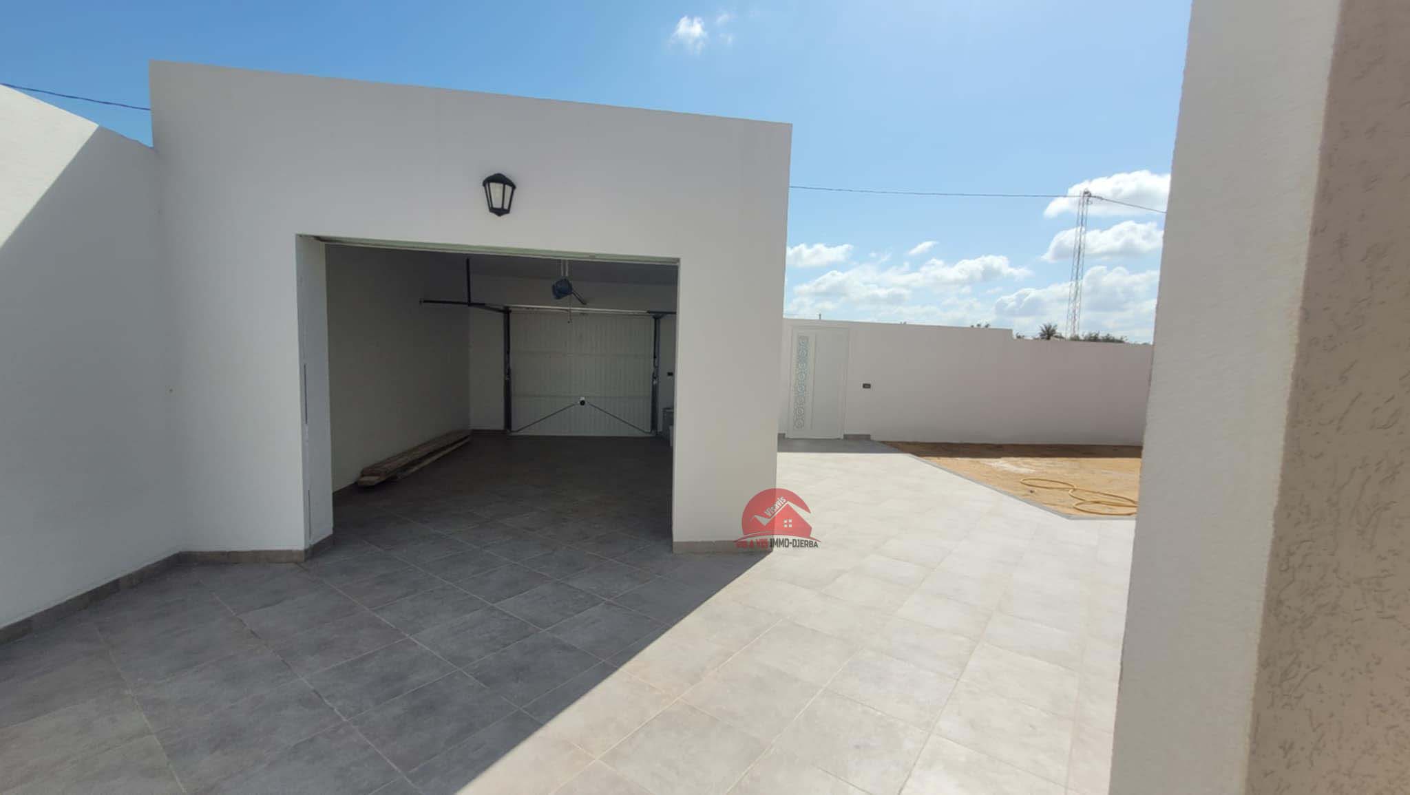 Djerba - Houmet Essouk Djerba  Vente Maisons Villa de plain pied piscine a djerba ref v705