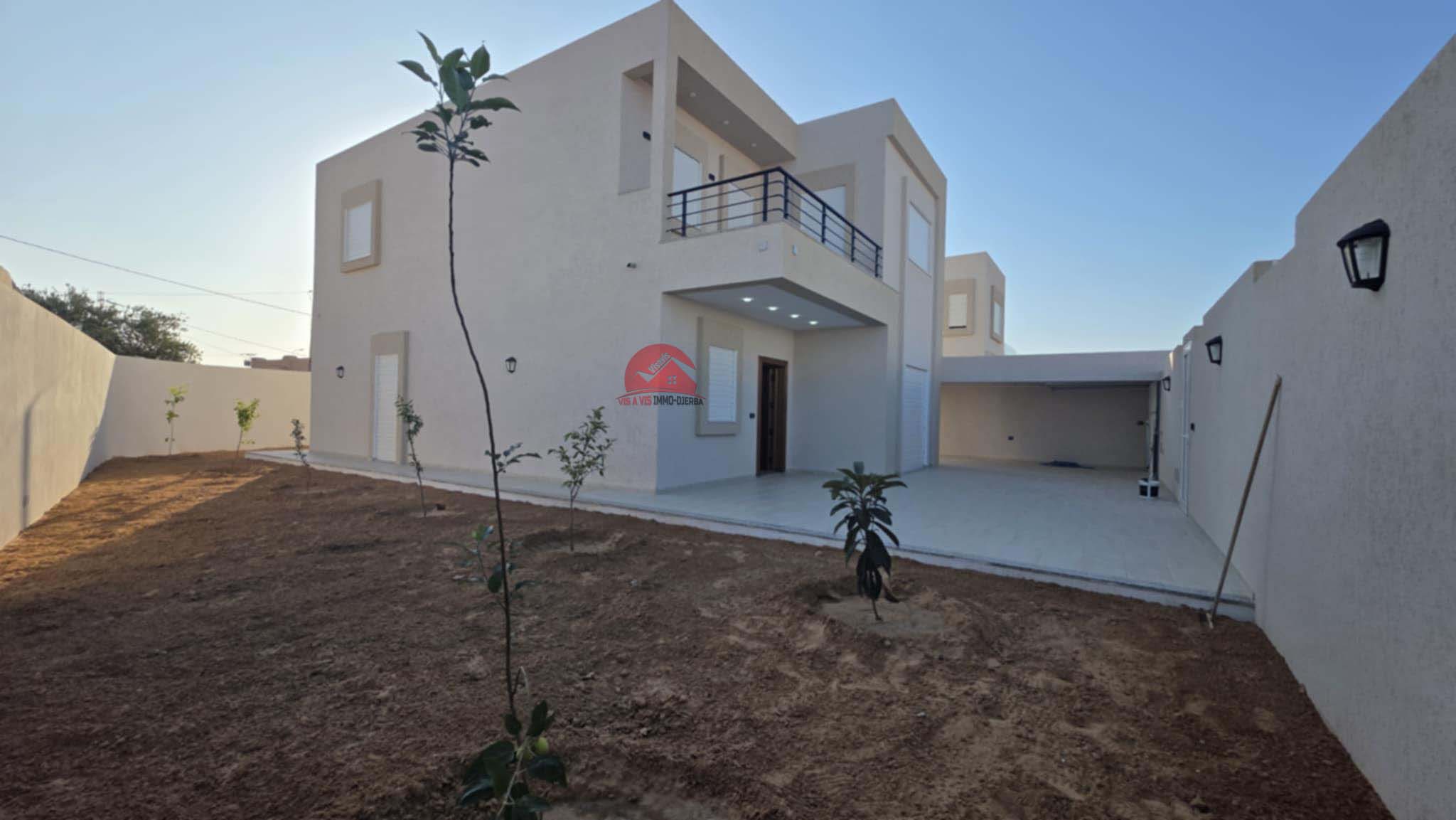 Djerba - Houmet Essouk Djerba  Vente Maisons Villa neuve en zone urbaine  houmt souk djerba