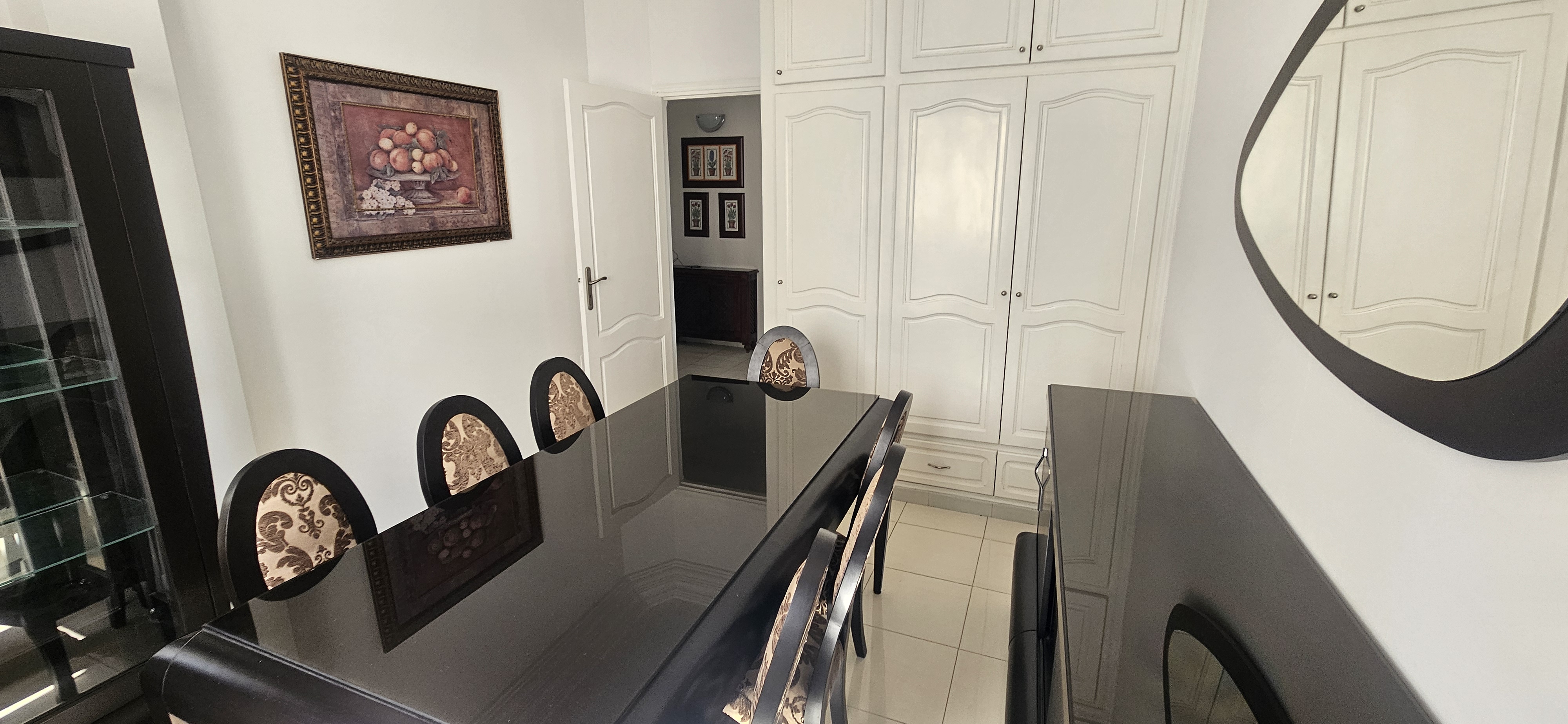 La Marsa El Aouina Location Appart. 3 pices L'aouina al s4 tage de villa meubl