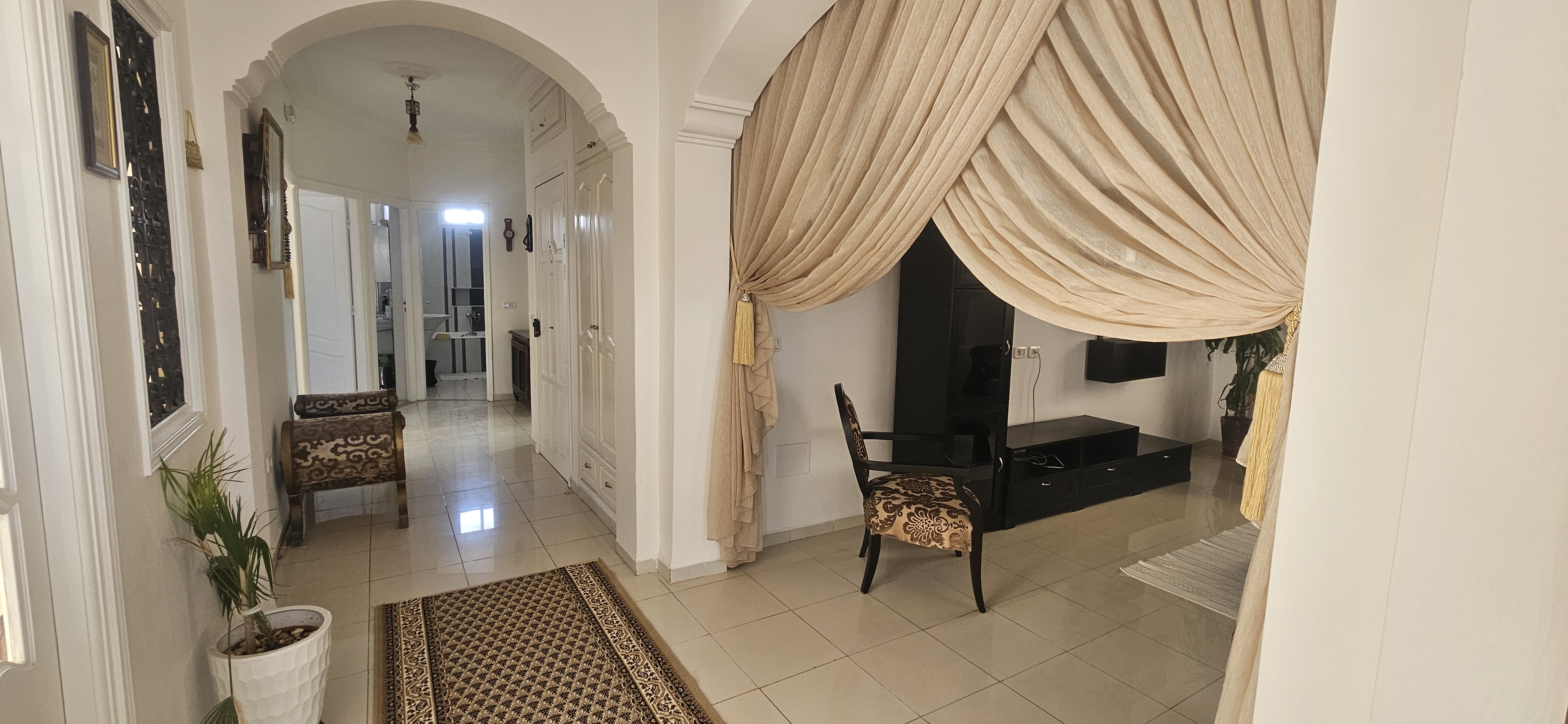 La Marsa El Aouina Location Appart. 3 pices L'aouina al s4 tage de villa meubl