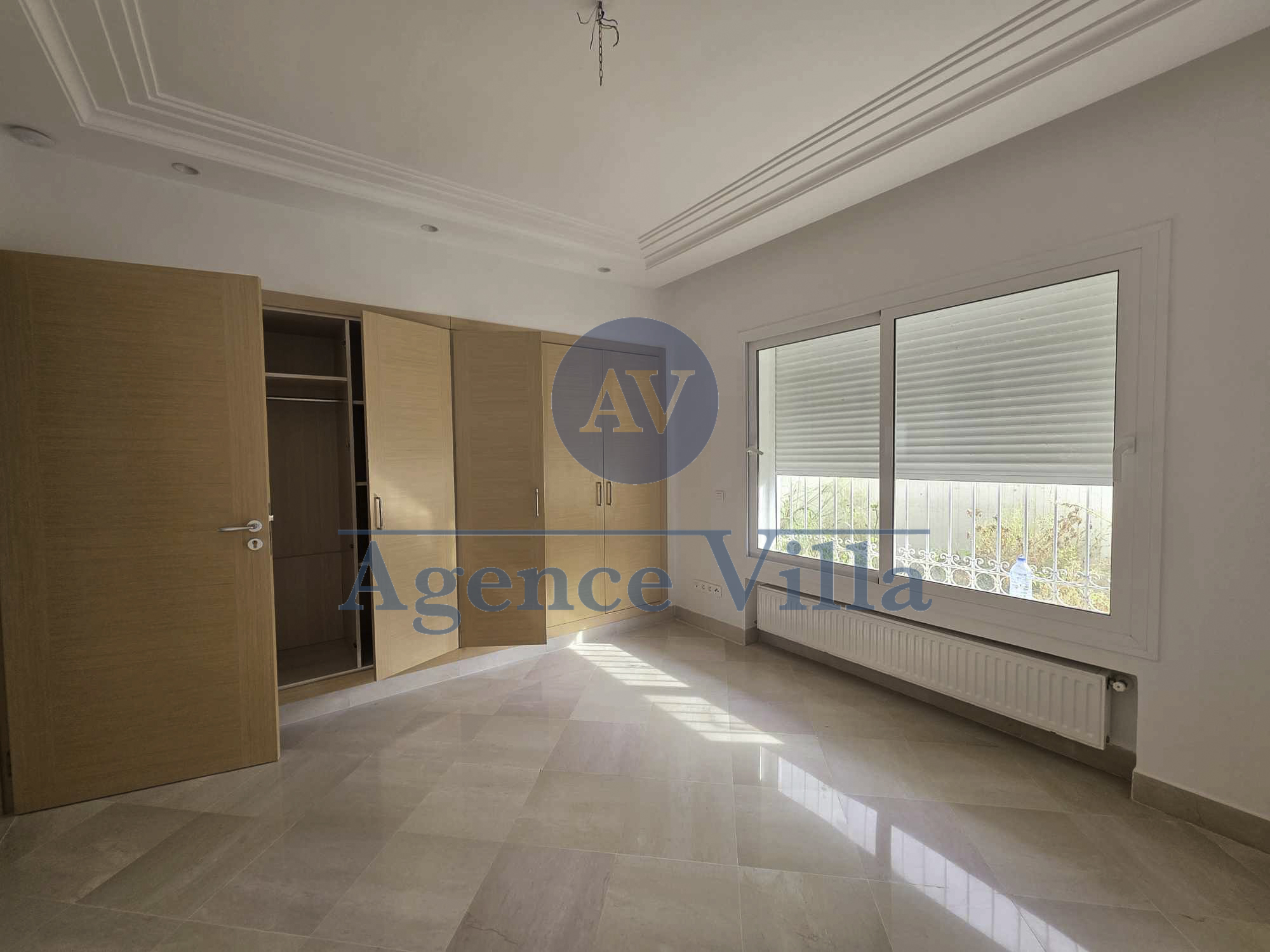La Marsa Gammart Location Appart. 5 pices+ Un duplex s4  gammarth vue mer