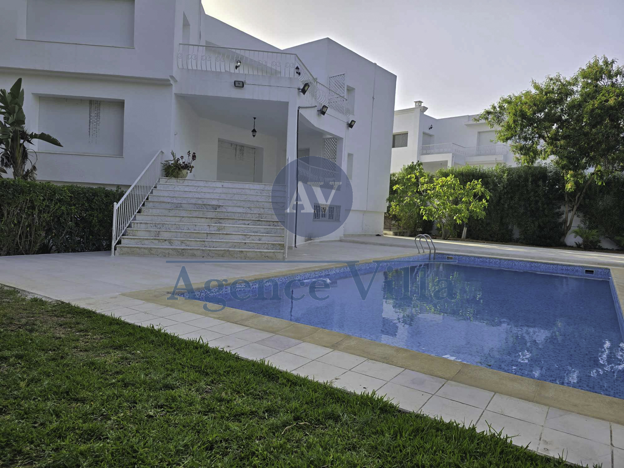 La Marsa Gammart Location Maisons Une grande villa s4  gammarth