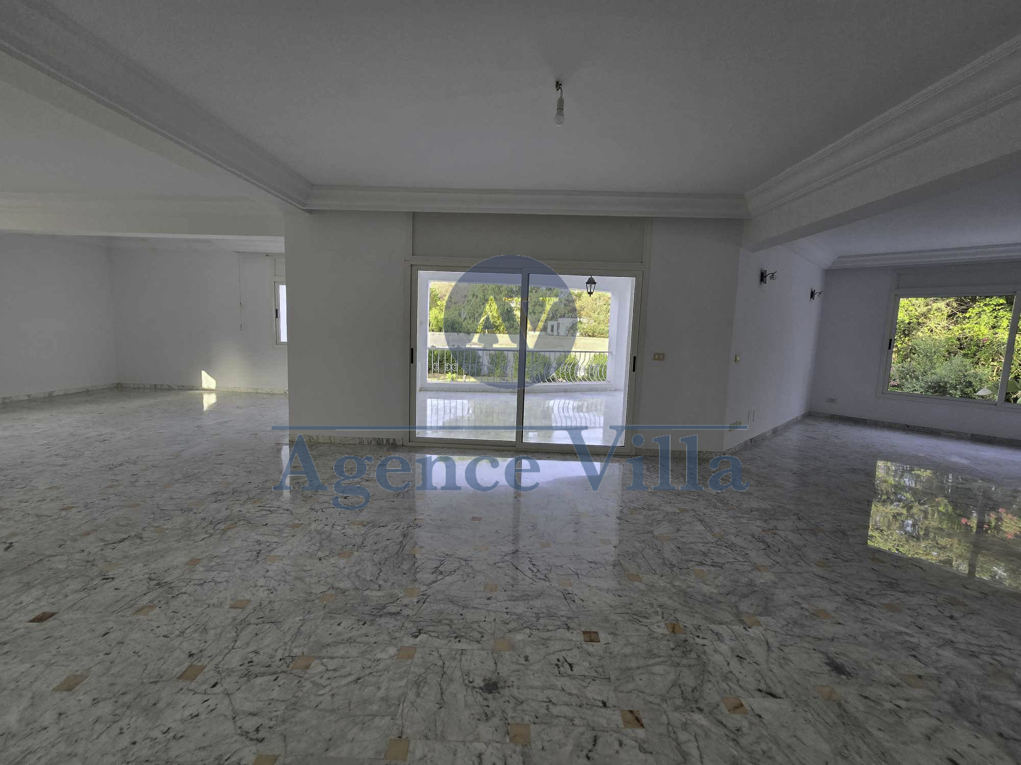La Marsa Gammart Location Maisons Une grande villa s4  gammarth