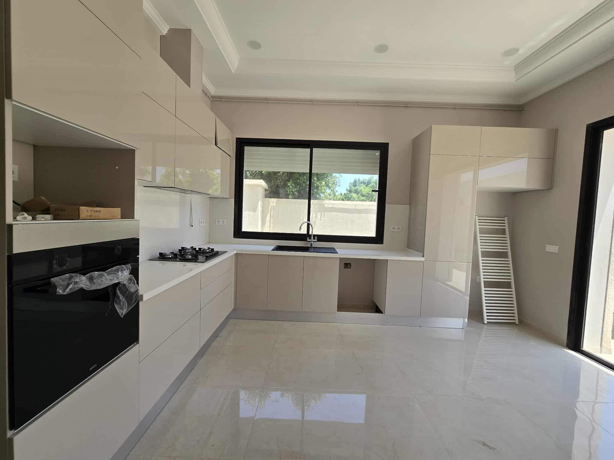 La Soukra Chotrana 1 Location Maisons Une villa jamais habite  la soukra