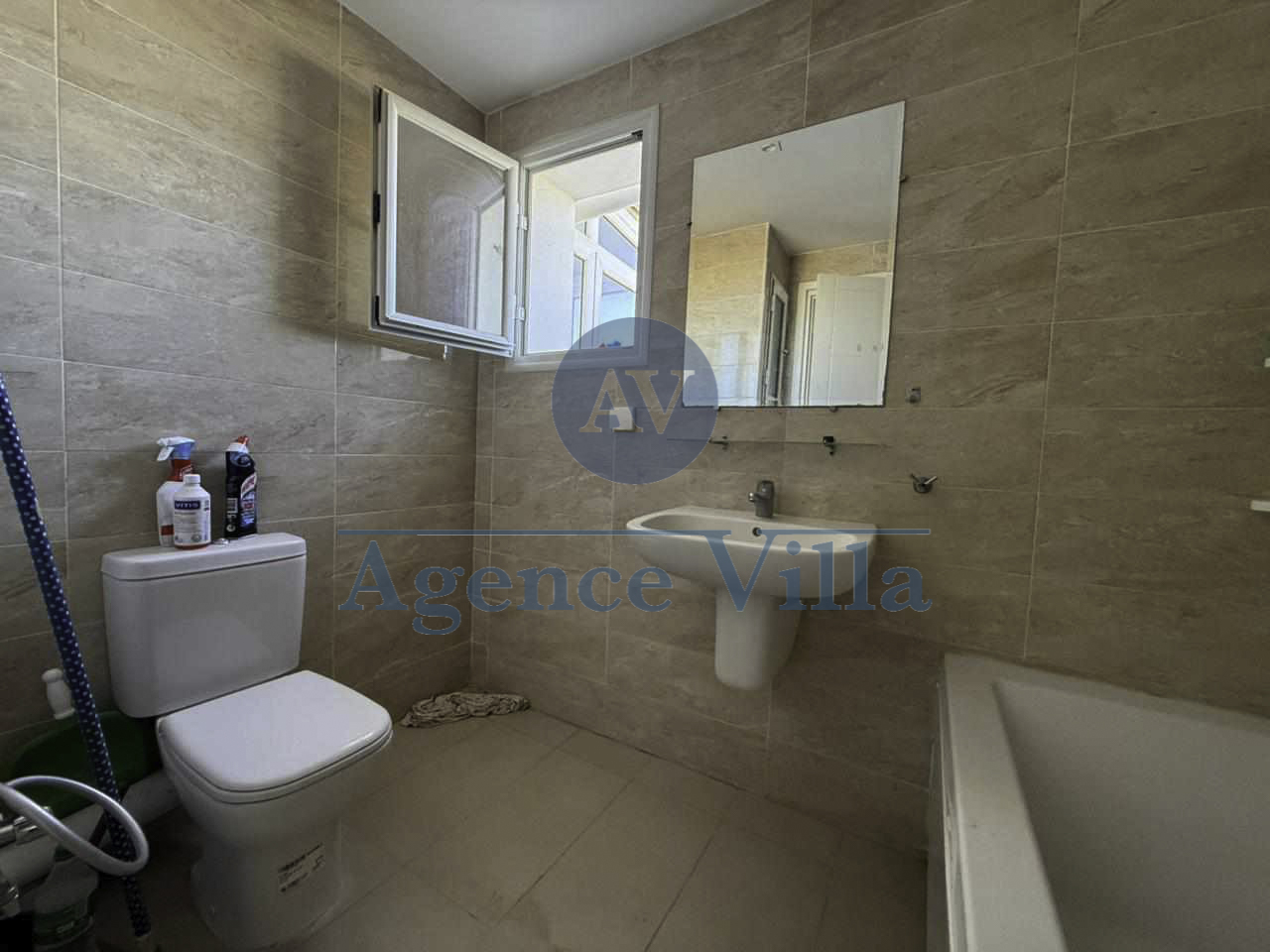 La Marsa El Aouina Location Appart. 3 pices Un appartement s2 aux jardins de l'aouina