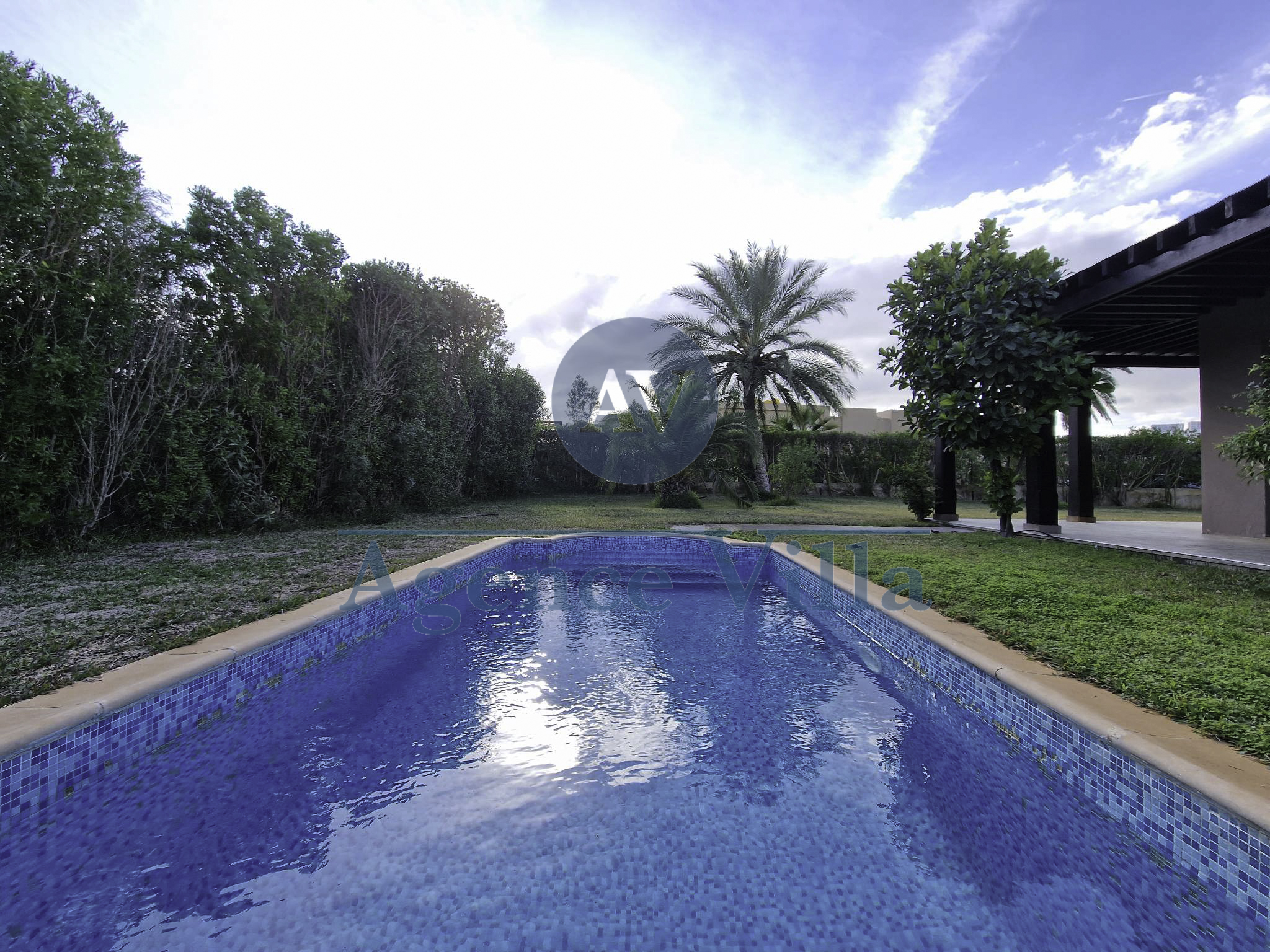 La Marsa Gammart Location Maisons Une villa s5  gammarth touristique avec piscine