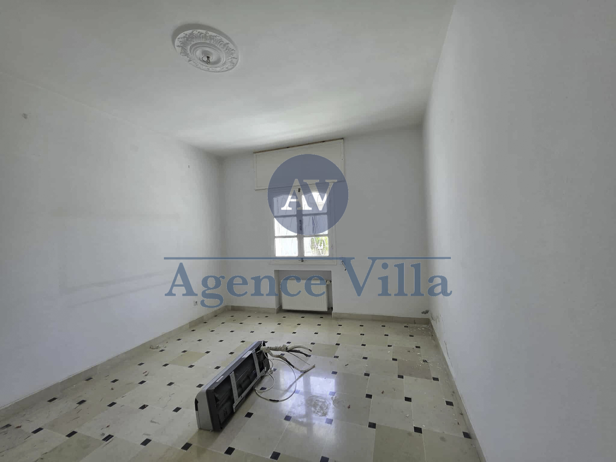 La Marsa Cite El Hana Location Appart. 3 pices Un tage de villa s2  cit el hana