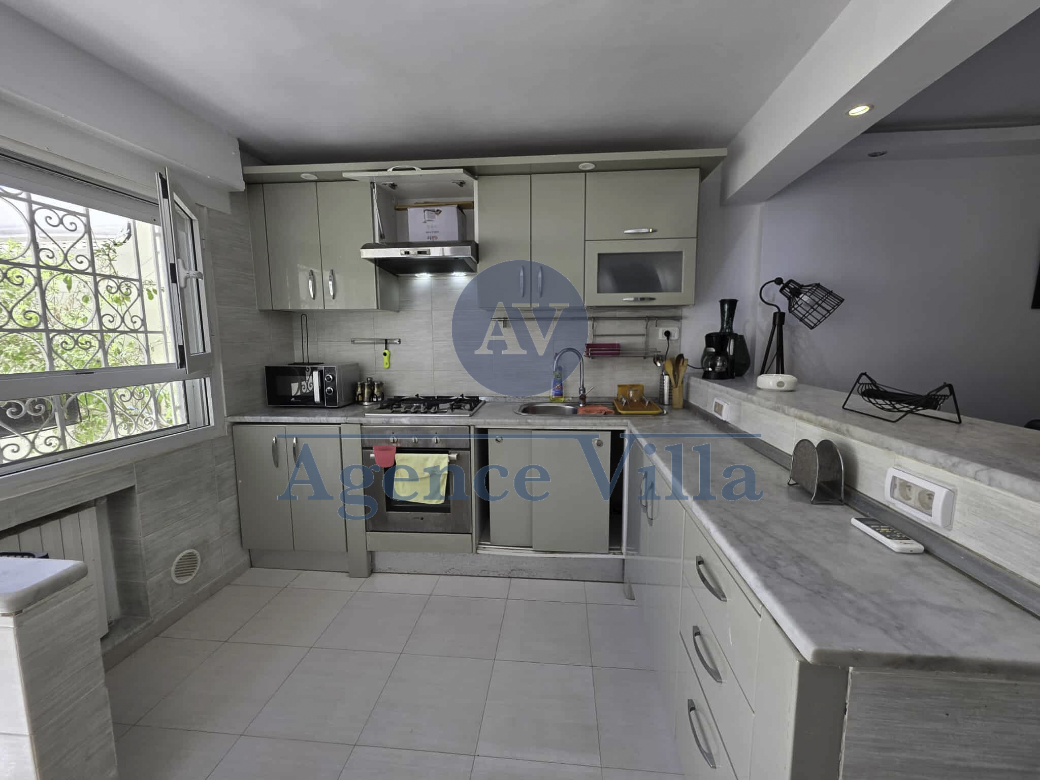 La Marsa Marsa Ennassim Location Appart. 2 pices Un studio meubl  la marsa