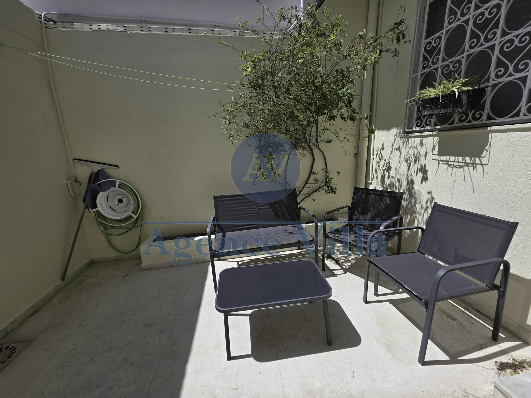 La Marsa Marsa Ennassim Location Appart. 2 pices Un studio meubl  la marsa