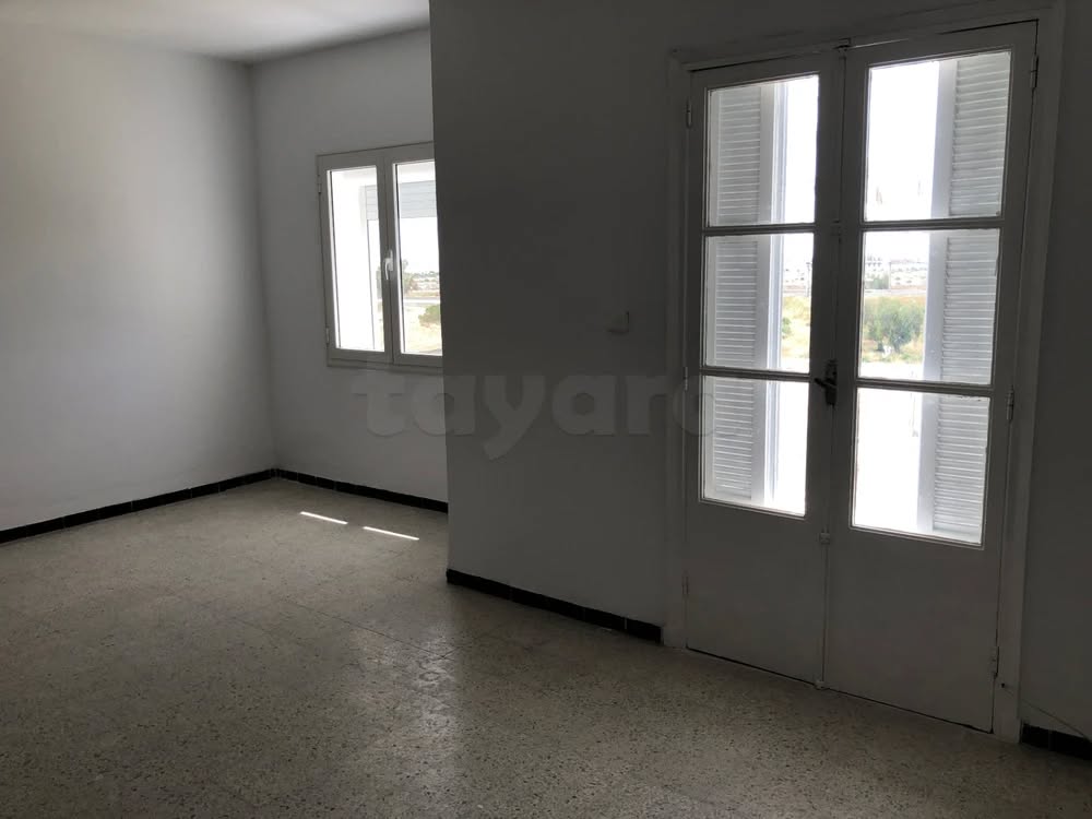 Cite El Khadra Cite El Khadra Location Appart. 3 pices Appartement spacieux et limineux  cit el khadra