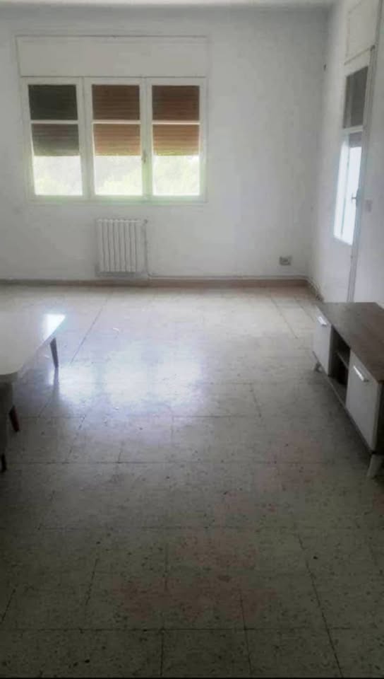 El Menzah El Menzah 9 Location Appart. 1 pice 1r tage de villa0m enzah9