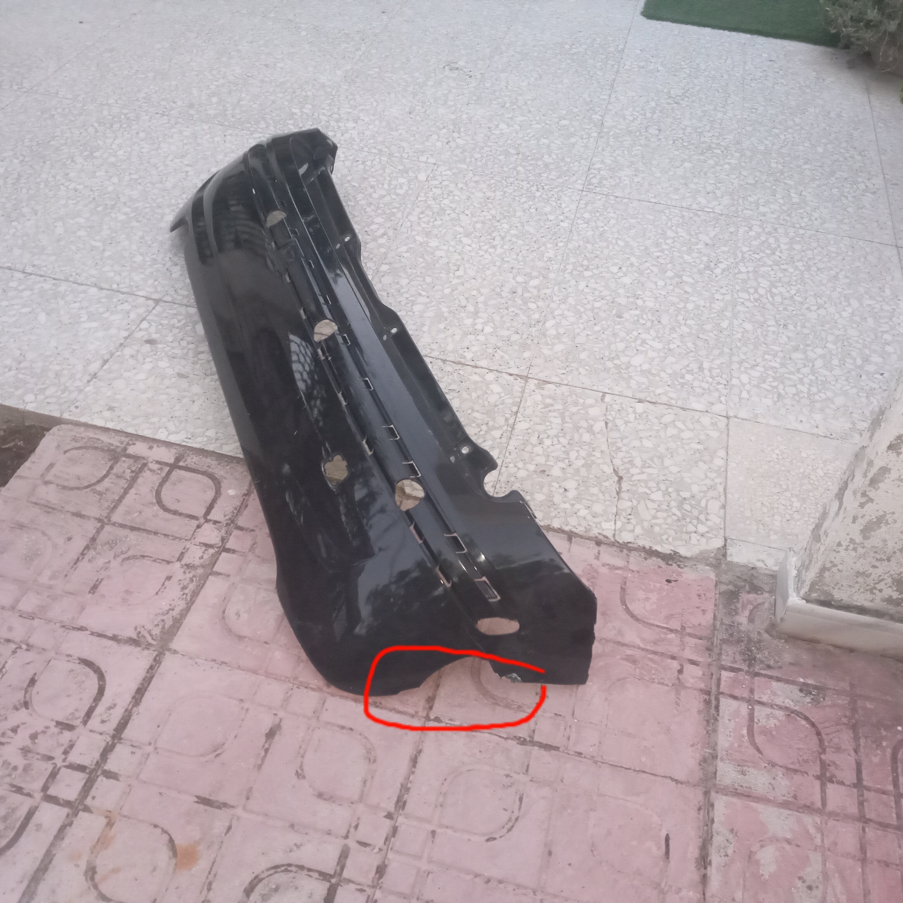 Raoued Cite El Ghazala 1 Pices Dtaches Carrosserie et Rtroviseurs Para choc d'occasion