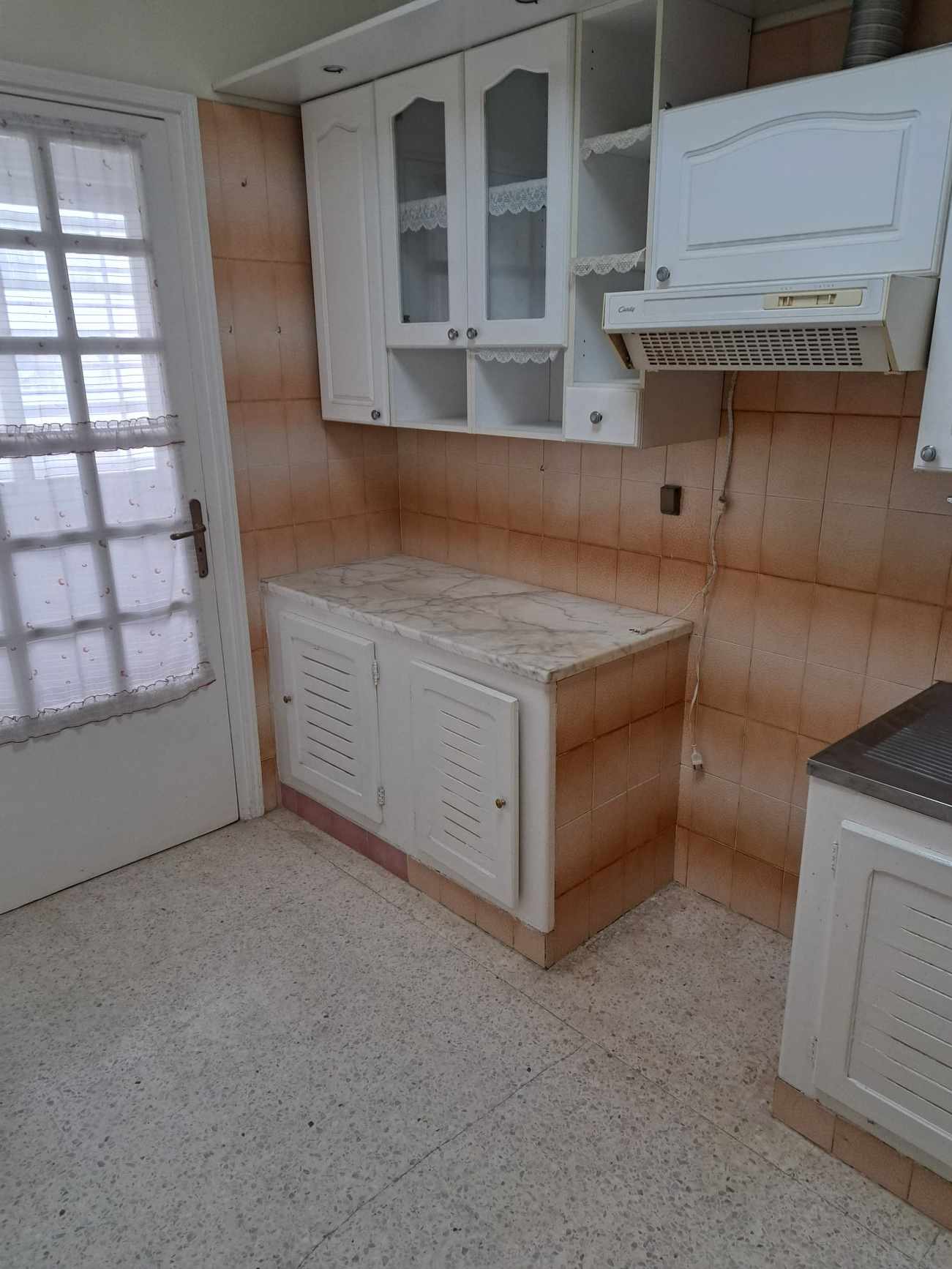 Ariana Ville El Menzah 8 Location Maisons Joli tage de villa a l'ariana suprieur