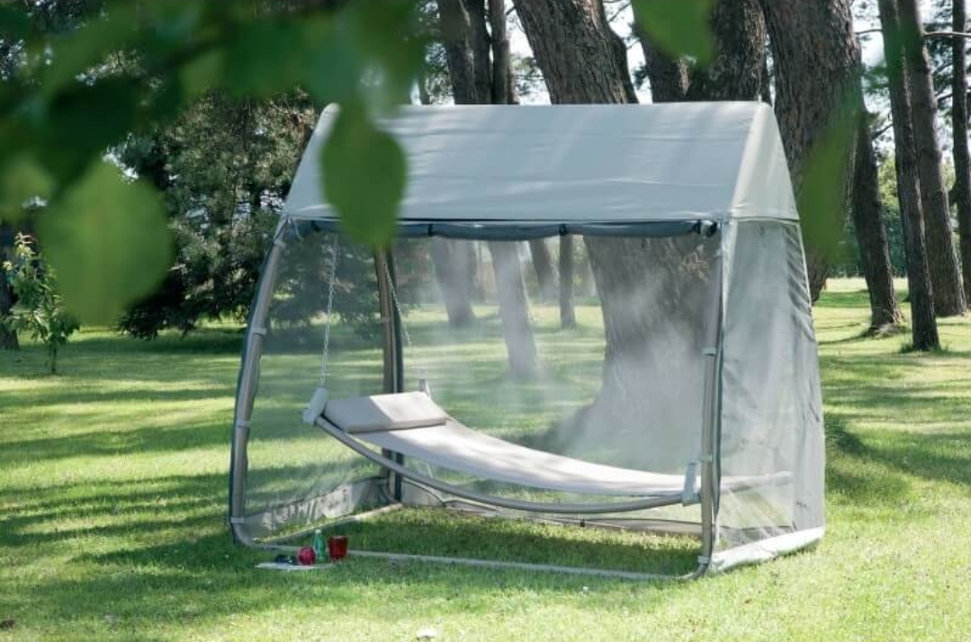 Hammam Lif Cite Casino Meubles de jardin Piscines, Accessoires Balancelle hamac avec moustiquaire transat piscine
