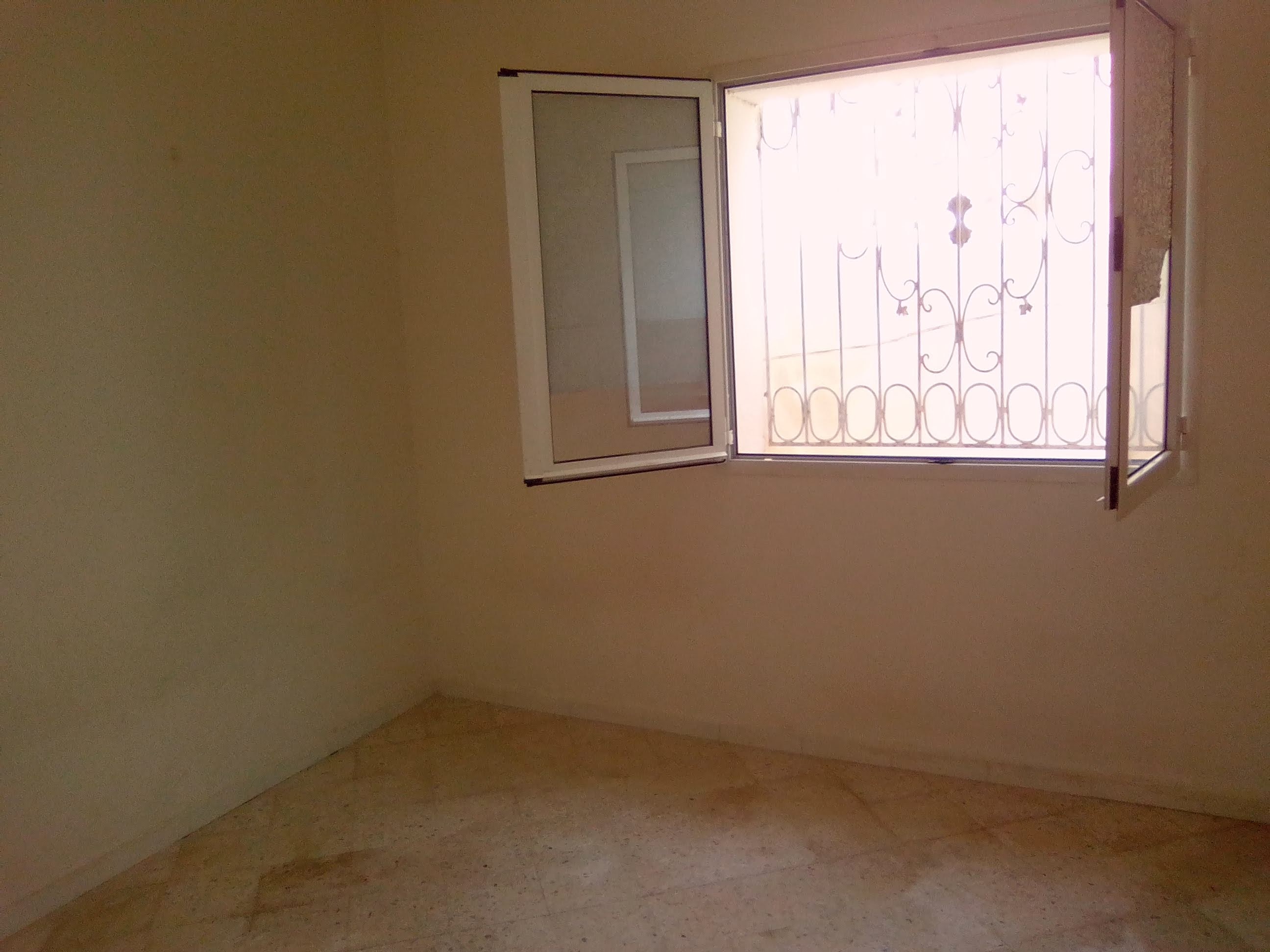 Raoued Ariana Essoughra Location Appart. 2 pices Offre rez de chausse