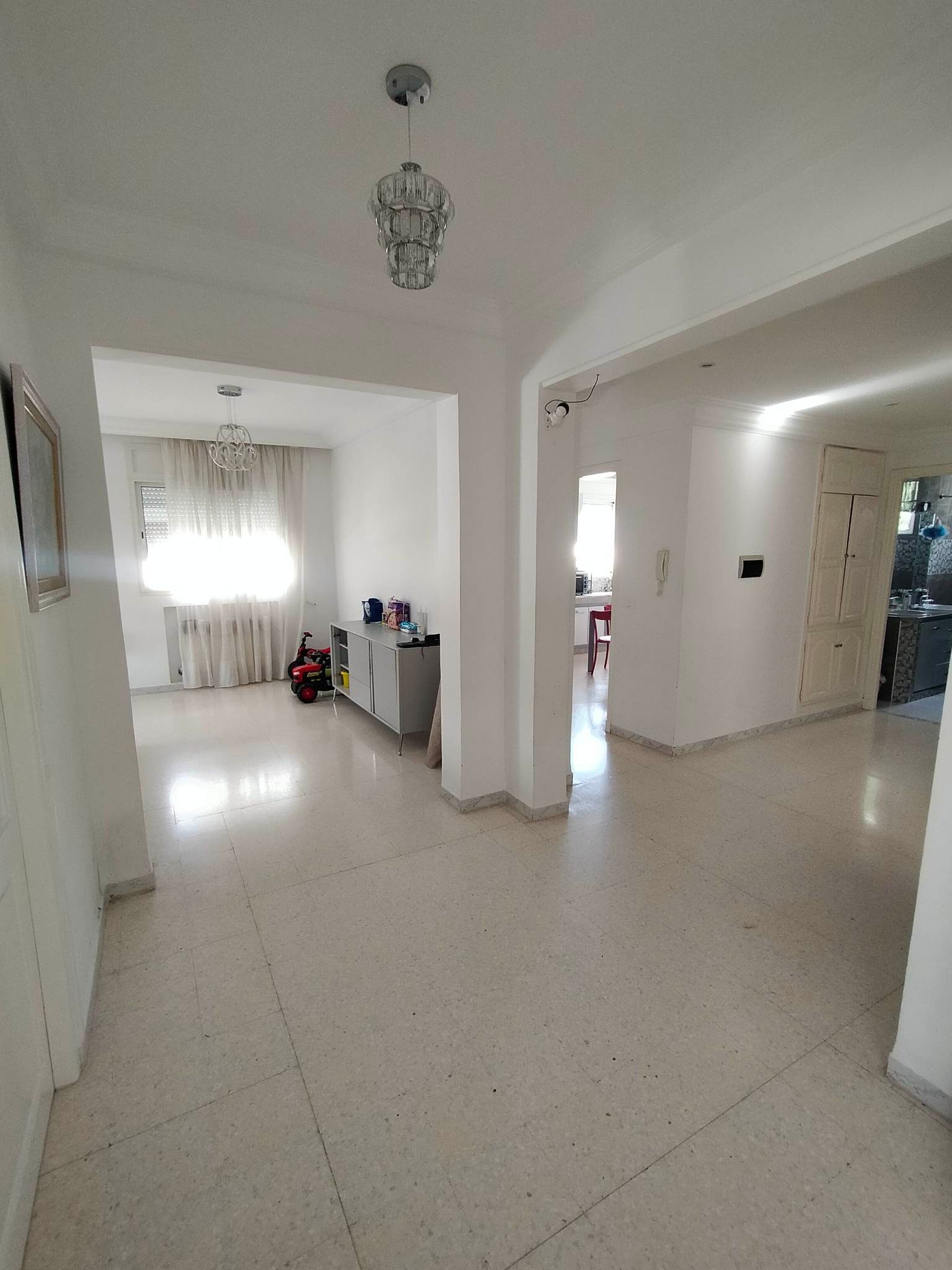 Ariana Ville Cite Ennasr 2 Location Appart. 4 pices Etage de villa  enaaser