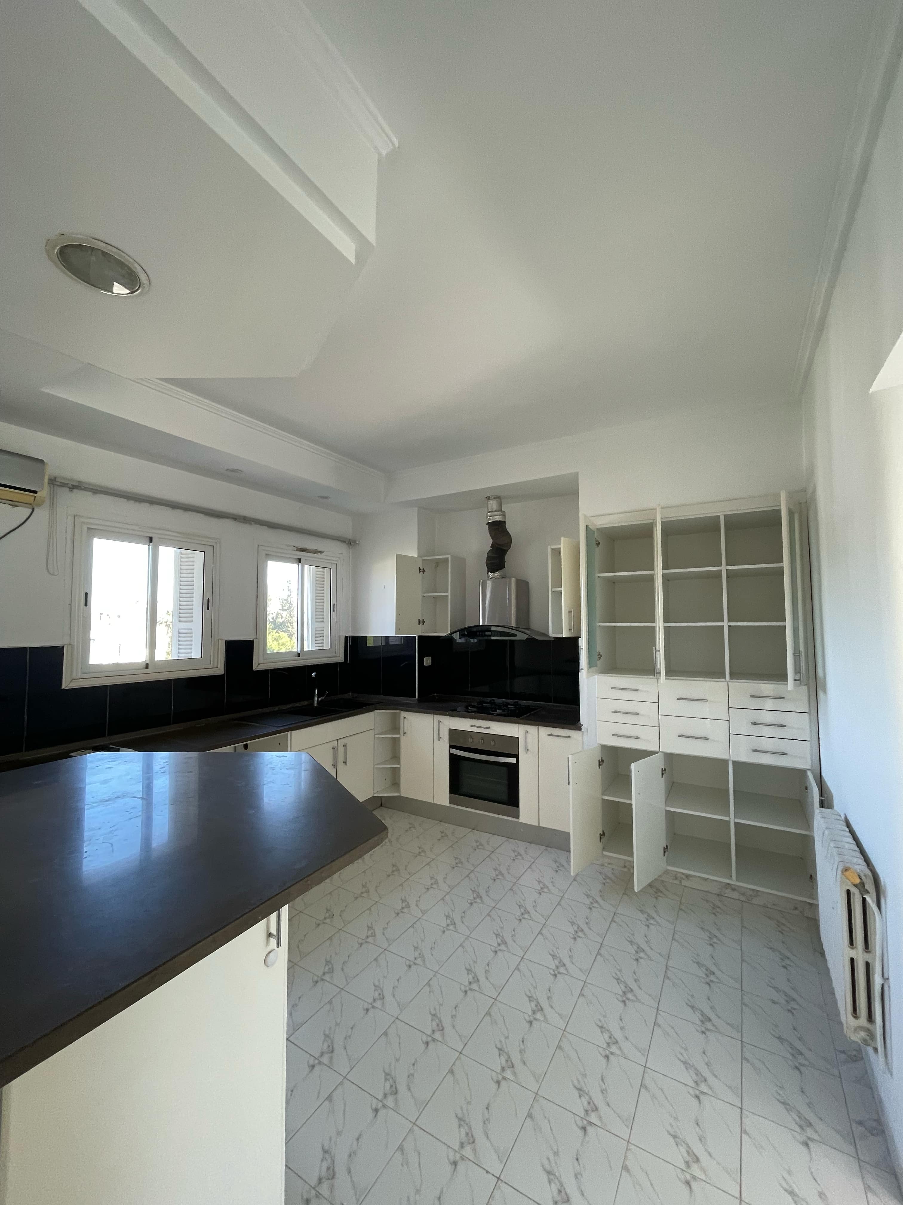 El Menzah Cite El Mahrajene Location Appart. 3 pices Appartement s plus 2  cit el mahrajne