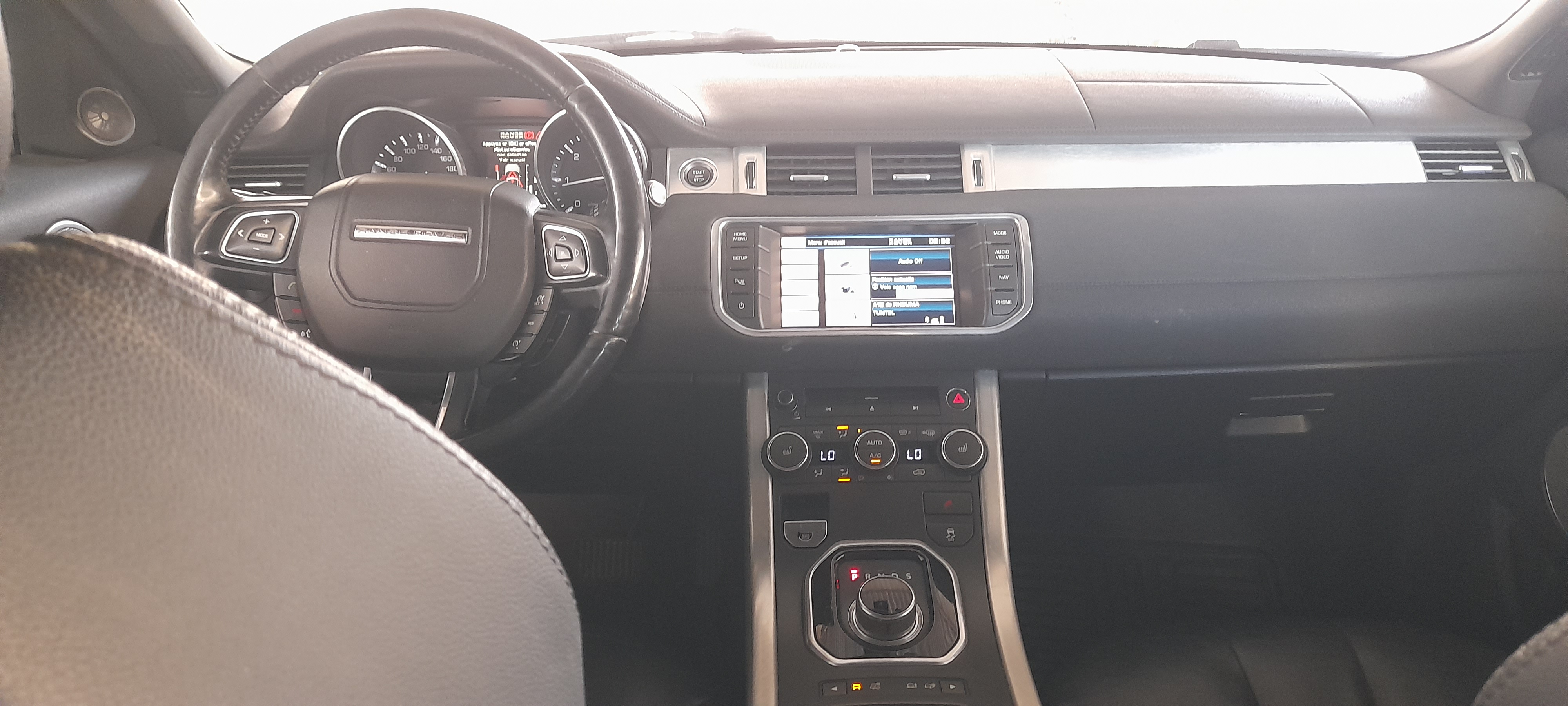 Ain Zaghouan Jardins de Carthage Land-Rover Range Range rover evoque 2012