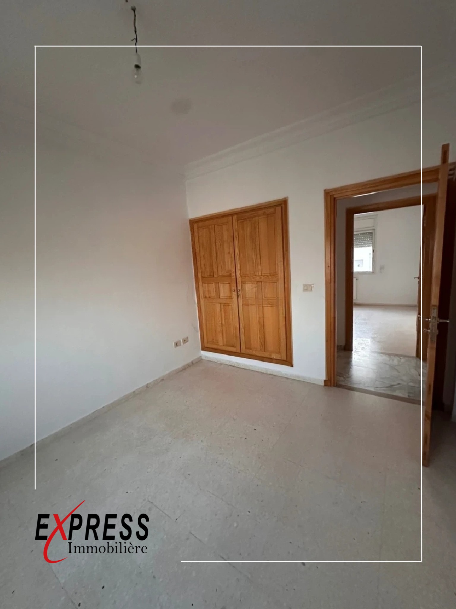 Ariana Ville Cite Ennasr 2 Location Appart. 3 pices Un appartement s2 avec place de parking