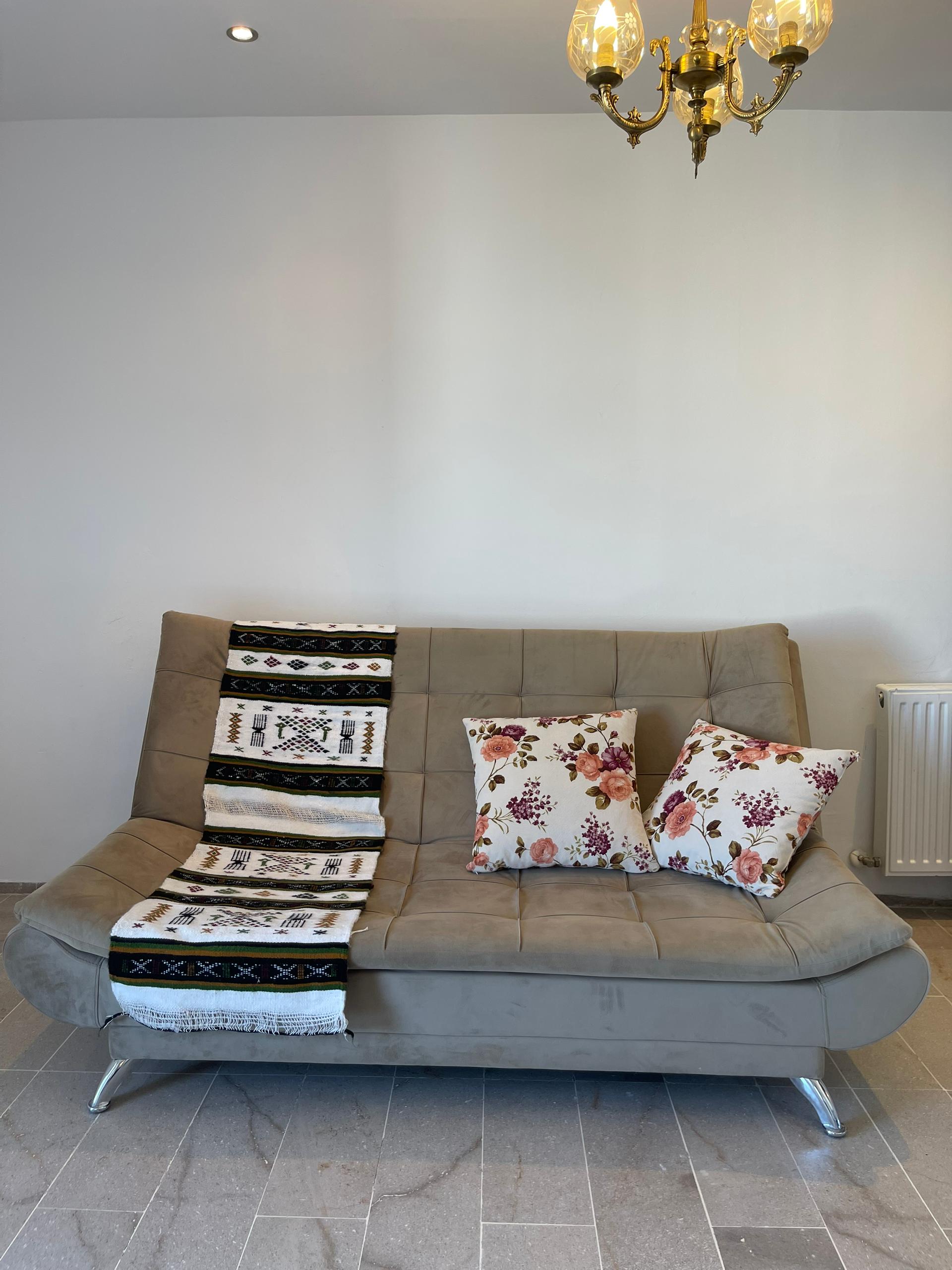 Ain Zaghouan Jardins de Carthage Location Appart. 5 pices+ Appartement s4 aux jardins de carthage