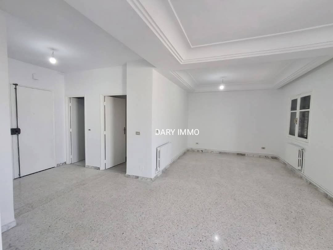 El Menzah El Manar 2 Location Appart. 4 pices Un spacieux appartement s3  el manar 2