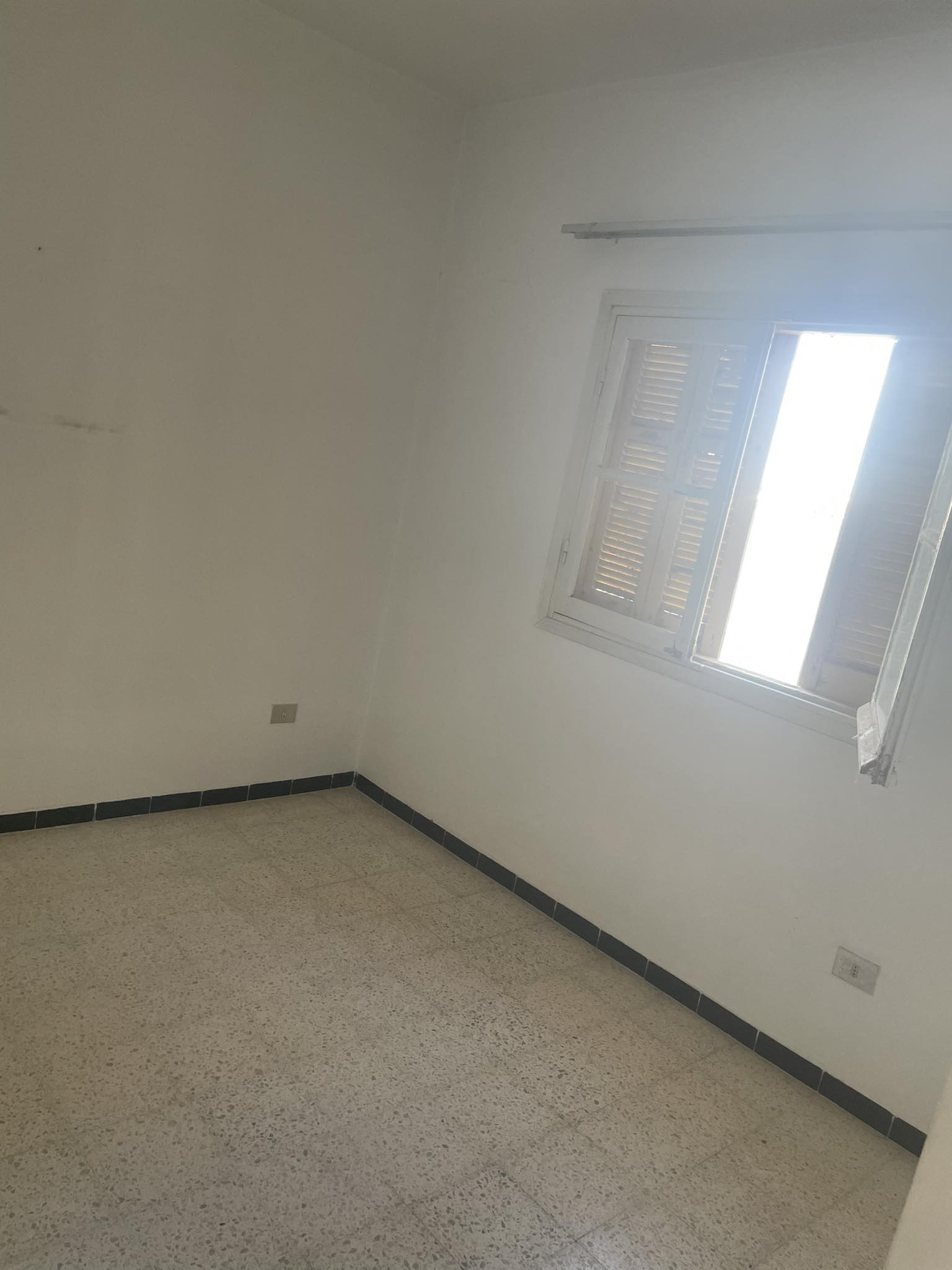 Ettahrir Cite Du Jardin Vente Appart. 4 pices Appartement  cit el hadika tunis