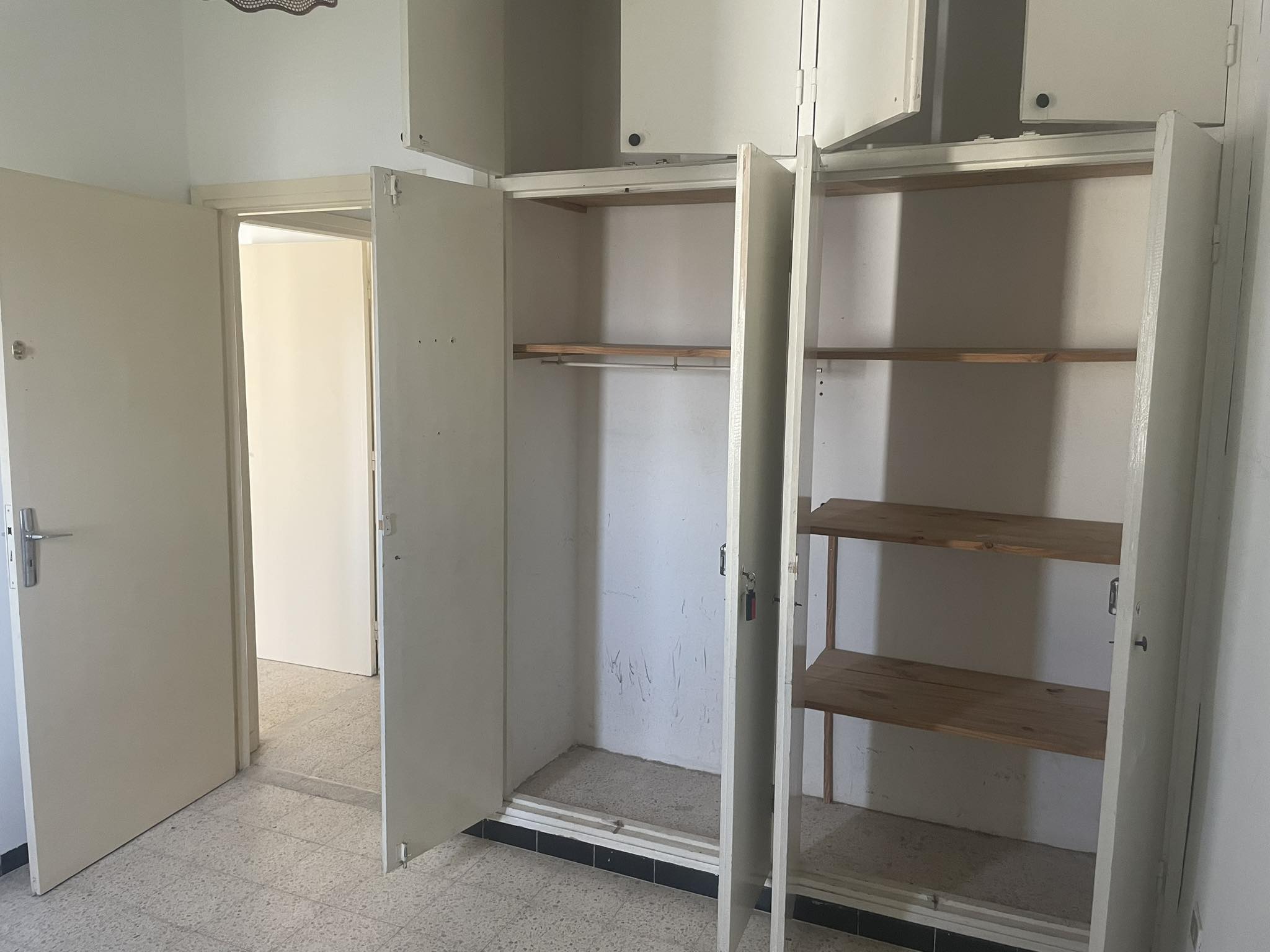 Ettahrir Cite Du Jardin Vente Appart. 4 pices Appartement  cit el hadika tunis
