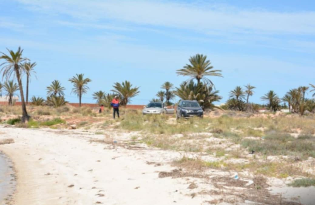 Kerkenah Ouled Yaneg Terrain Terrain nu Terrains  sidi fraj kerkennah