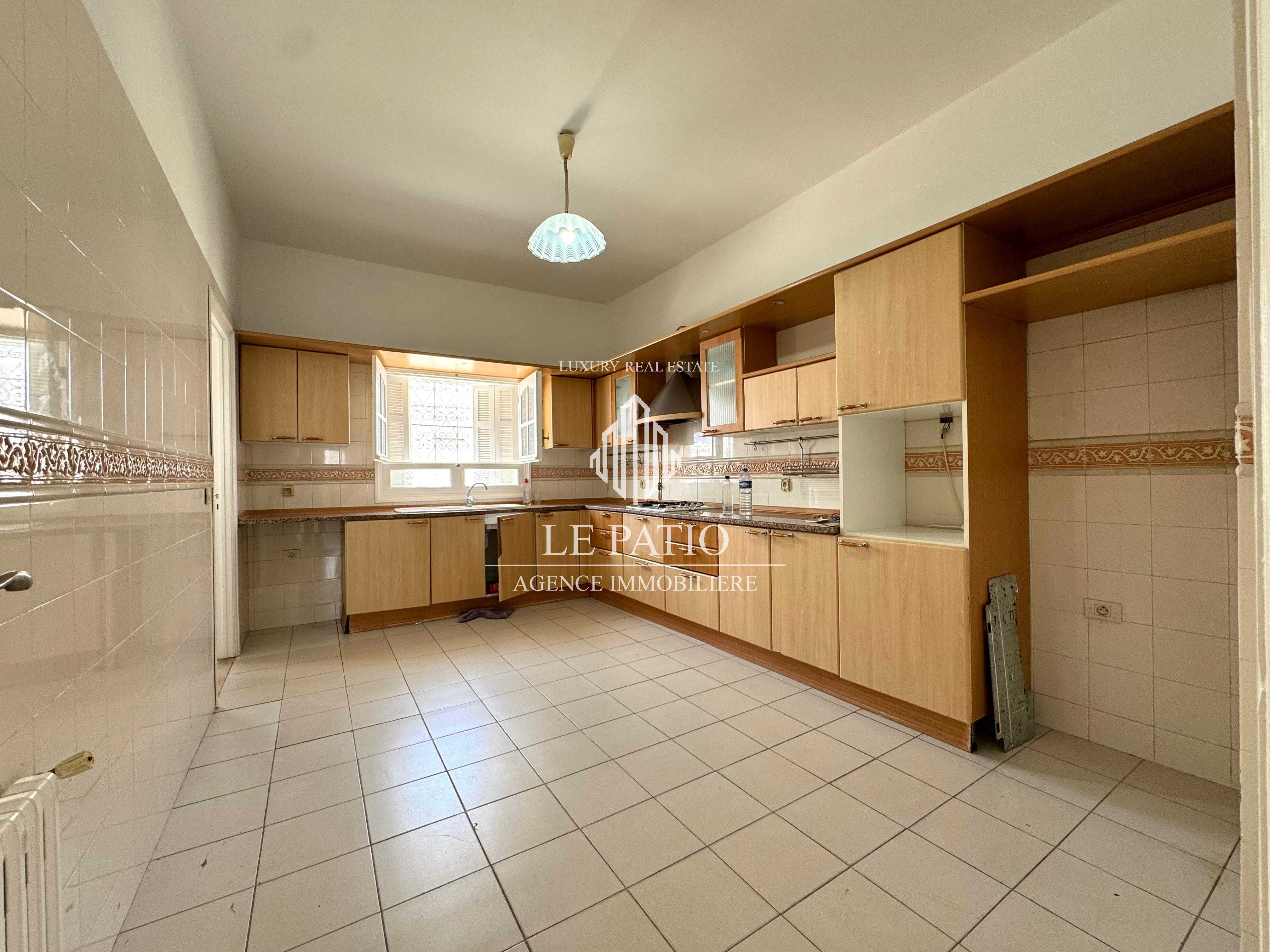 Carthage Amilcar Location Maisons Etage de villa s3 avec chambre de service